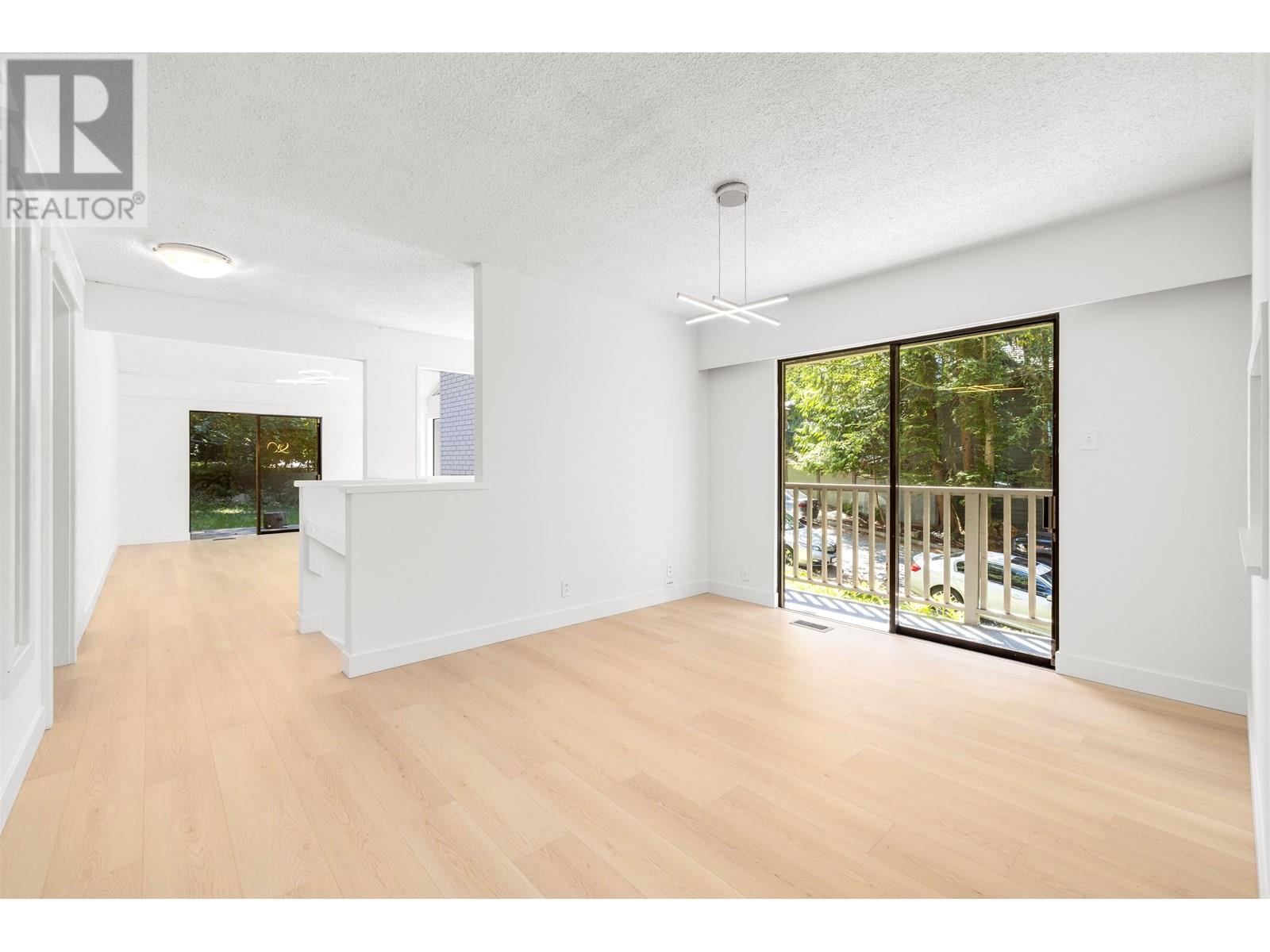 4755 Cove Cliff Road, North Vancouver, British Columbia V7G 1H8 - Photo 9 - R3031901