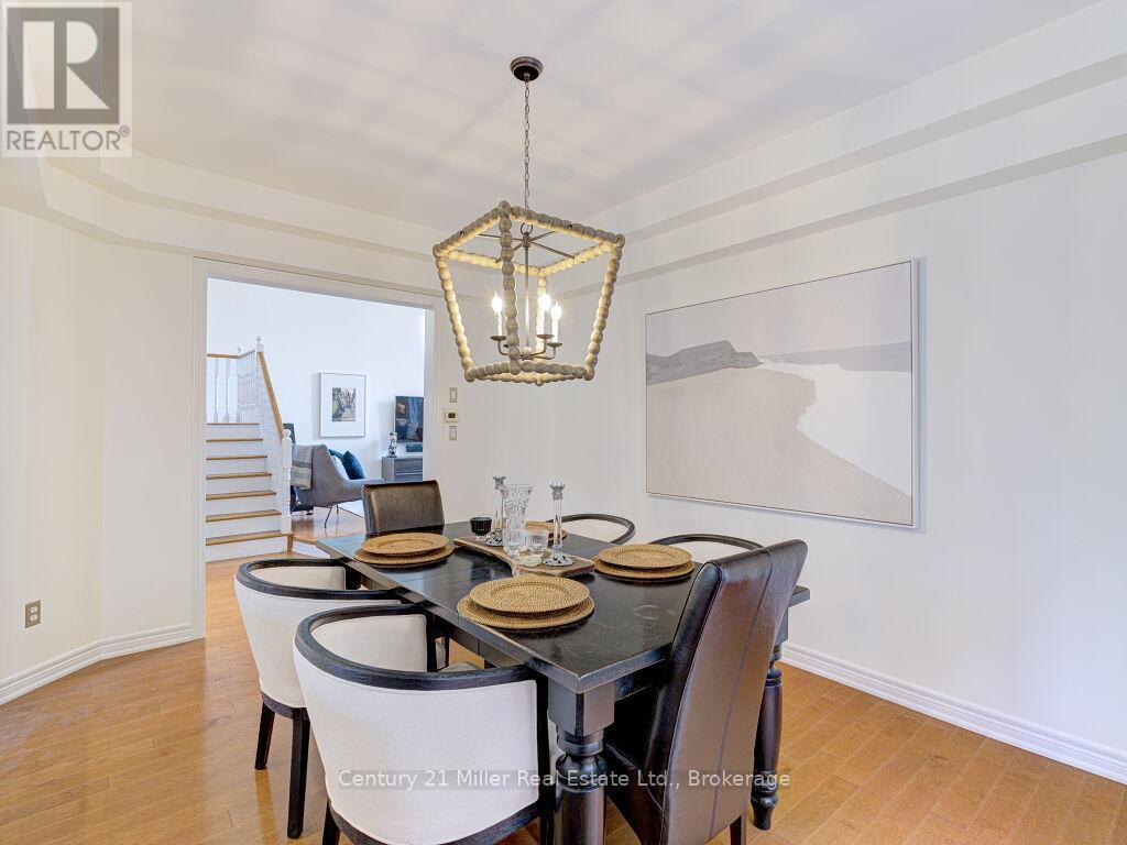 2301 Hertfordshire Way, Oakville, Ontario  L6H 7M5 - Photo 17 - W12293125