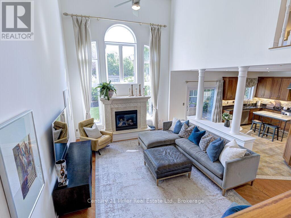 2301 Hertfordshire Way, Oakville, Ontario  L6H 7M5 - Photo 21 - W12293125