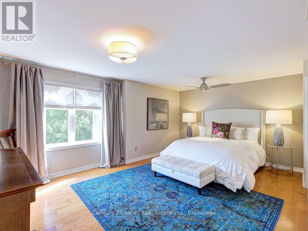 2301 Hertfordshire Way, Oakville, Ontario  L6H 7M5 - Photo 31 - W12293125