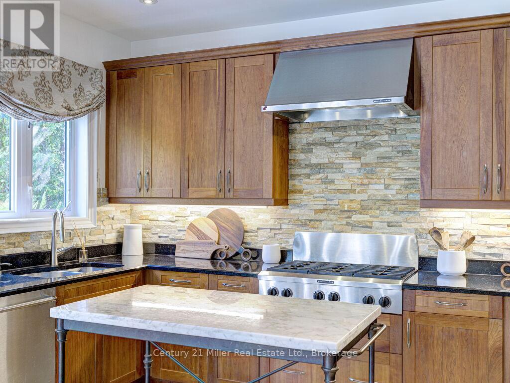 2301 Hertfordshire Way, Oakville, Ontario  L6H 7M5 - Photo 26 - W12293125