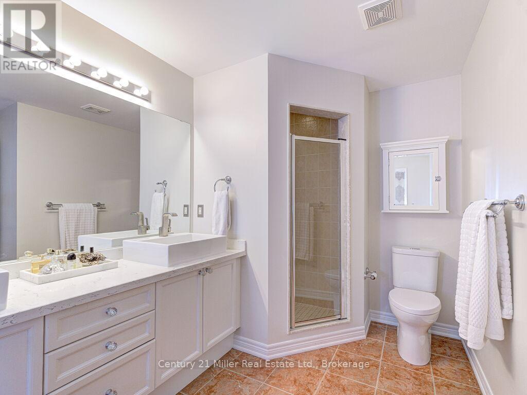 2301 Hertfordshire Way, Oakville, Ontario  L6H 7M5 - Photo 34 - W12293125