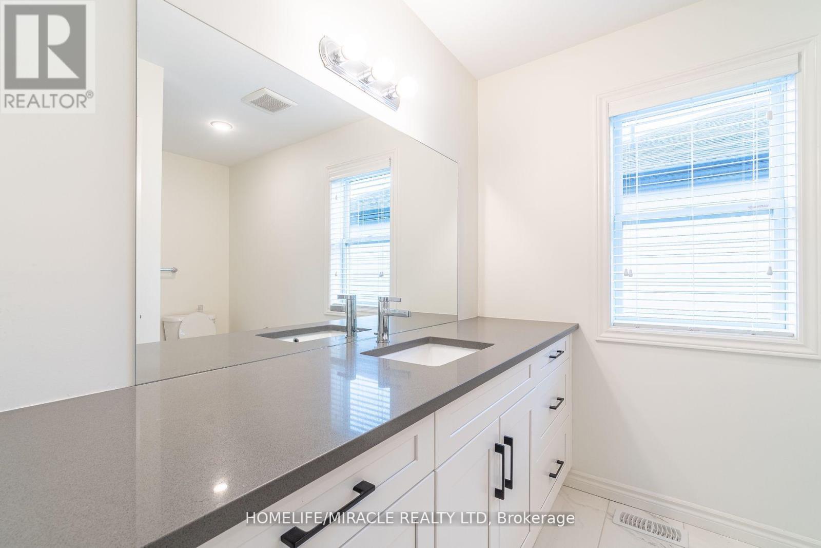 298 Middleton Avenue, London South, Ontario  N6L 0E9 - Photo 12 - X12323208