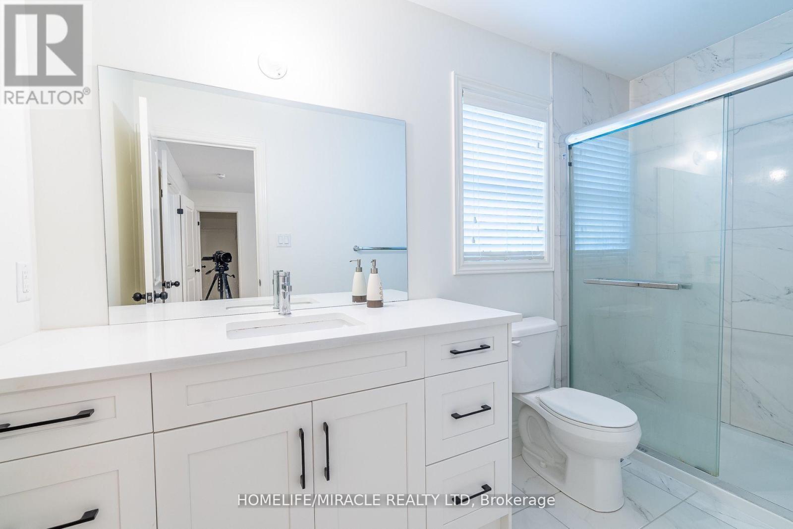 298 Middleton Avenue, London South, Ontario  N6L 0E9 - Photo 15 - X12323208