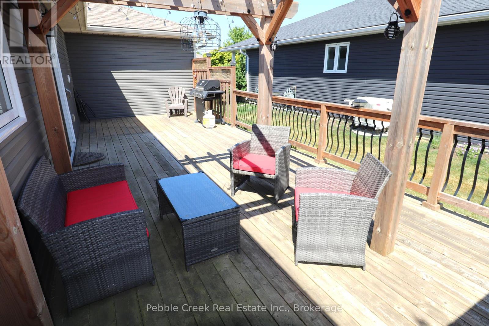 24 Huron Heights Drive, Ashfield-Colborne-Wawanosh, Ontario  N7A 0B1 - Photo 32 - X12300932