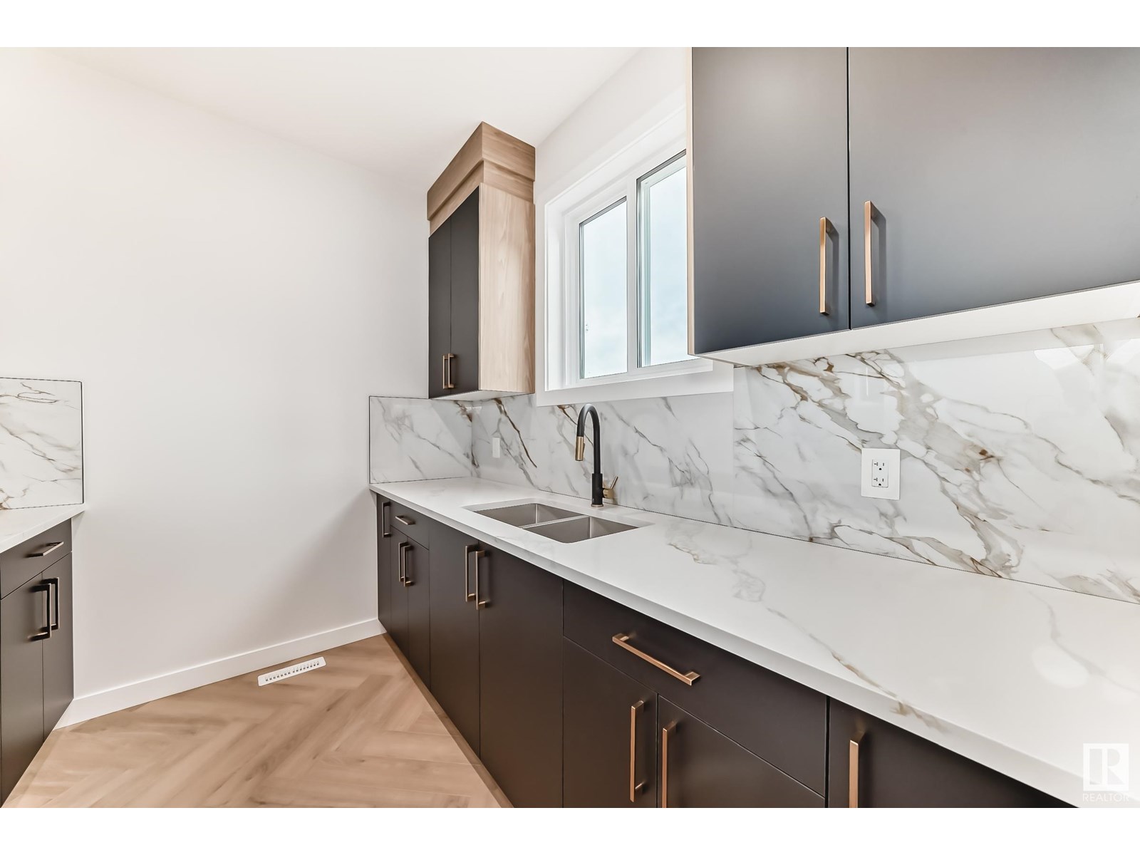 Property at 55 MEADOWGROVE LN image 3