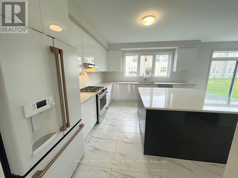 Property at 17 BELLFLOWER CRESCENT image 4
