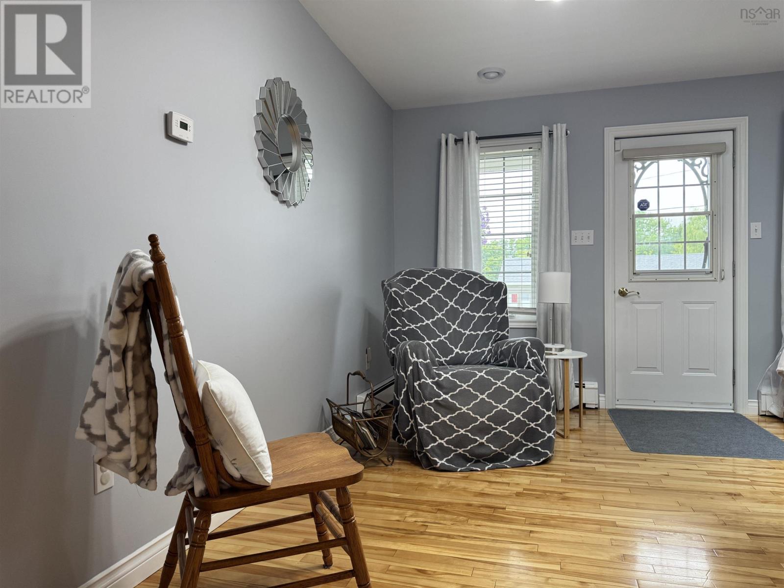 Property at 333 Queen Street image 5
