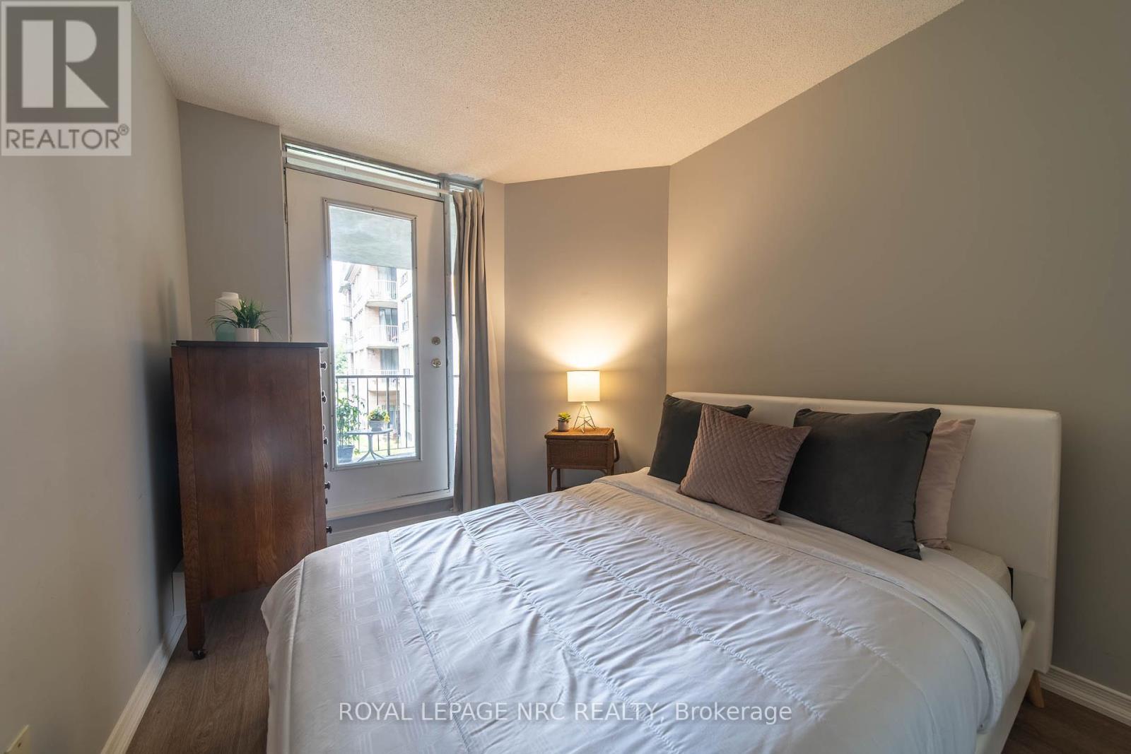 203 - 8111 Forest Glen Drive, Niagara Falls, Ontario  L2H 2Y7 - Photo 10 - X12319872