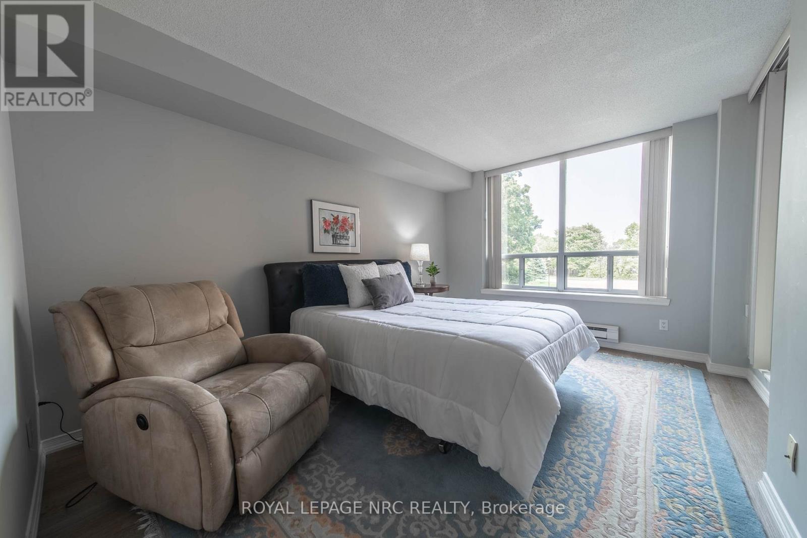 203 - 8111 Forest Glen Drive, Niagara Falls, Ontario  L2H 2Y7 - Photo 8 - X12319872