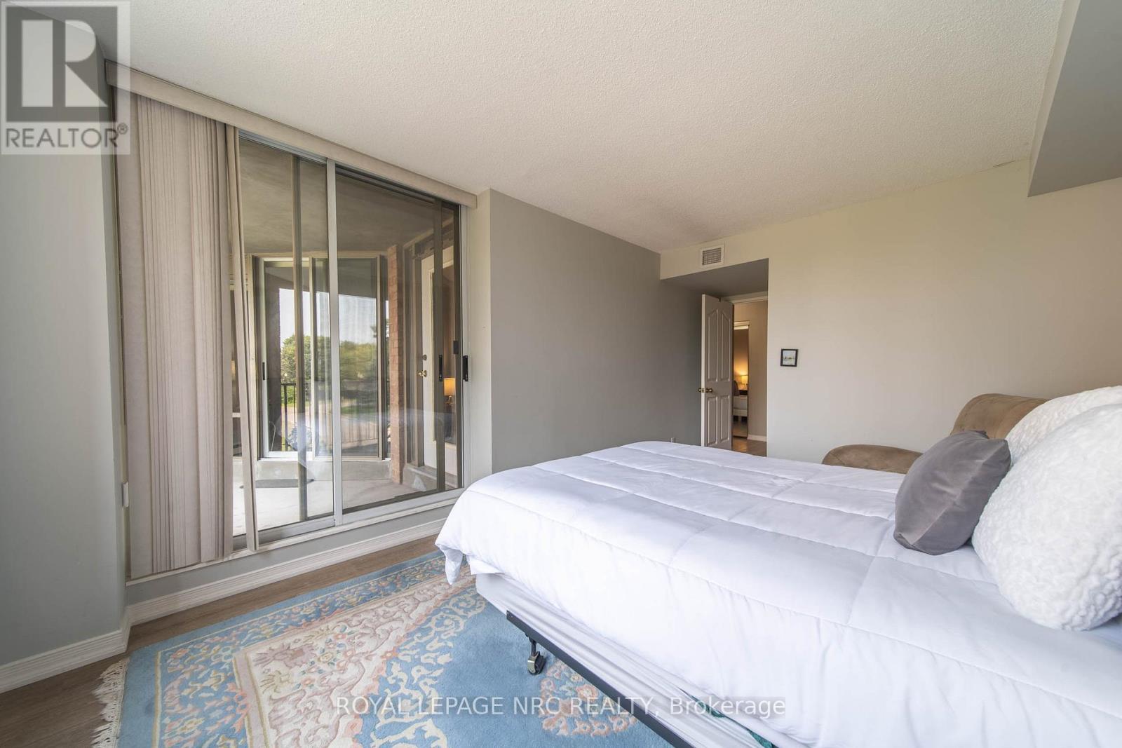 203 - 8111 Forest Glen Drive, Niagara Falls, Ontario  L2H 2Y7 - Photo 9 - X12319872