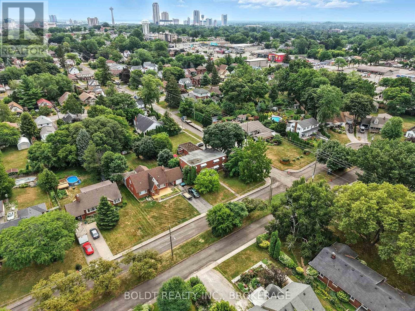 Property at 5736 WOODLAND BOULEVARD image 4