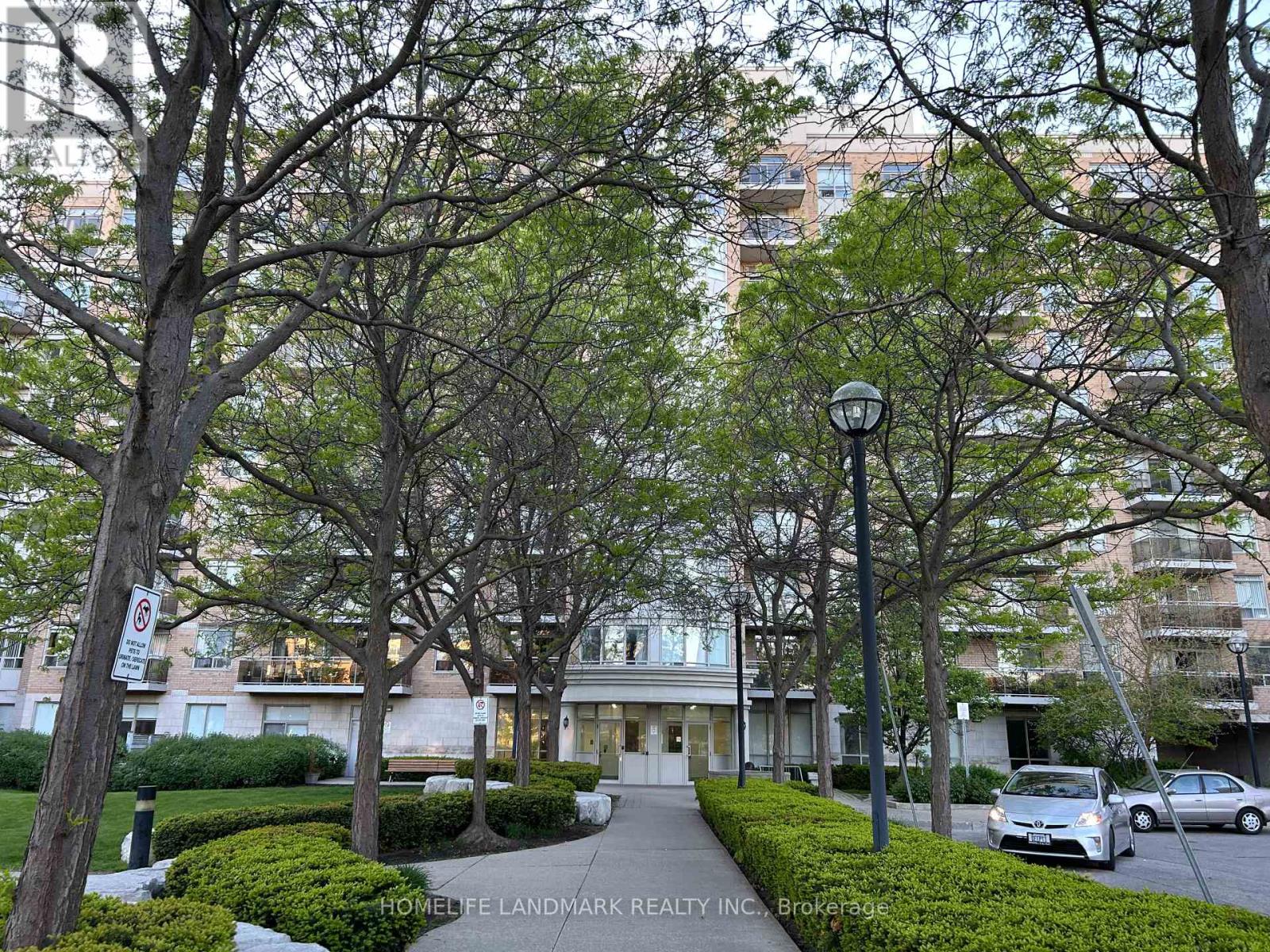 Property at 314 - 650 LAWRENCE AVENUE W image 4