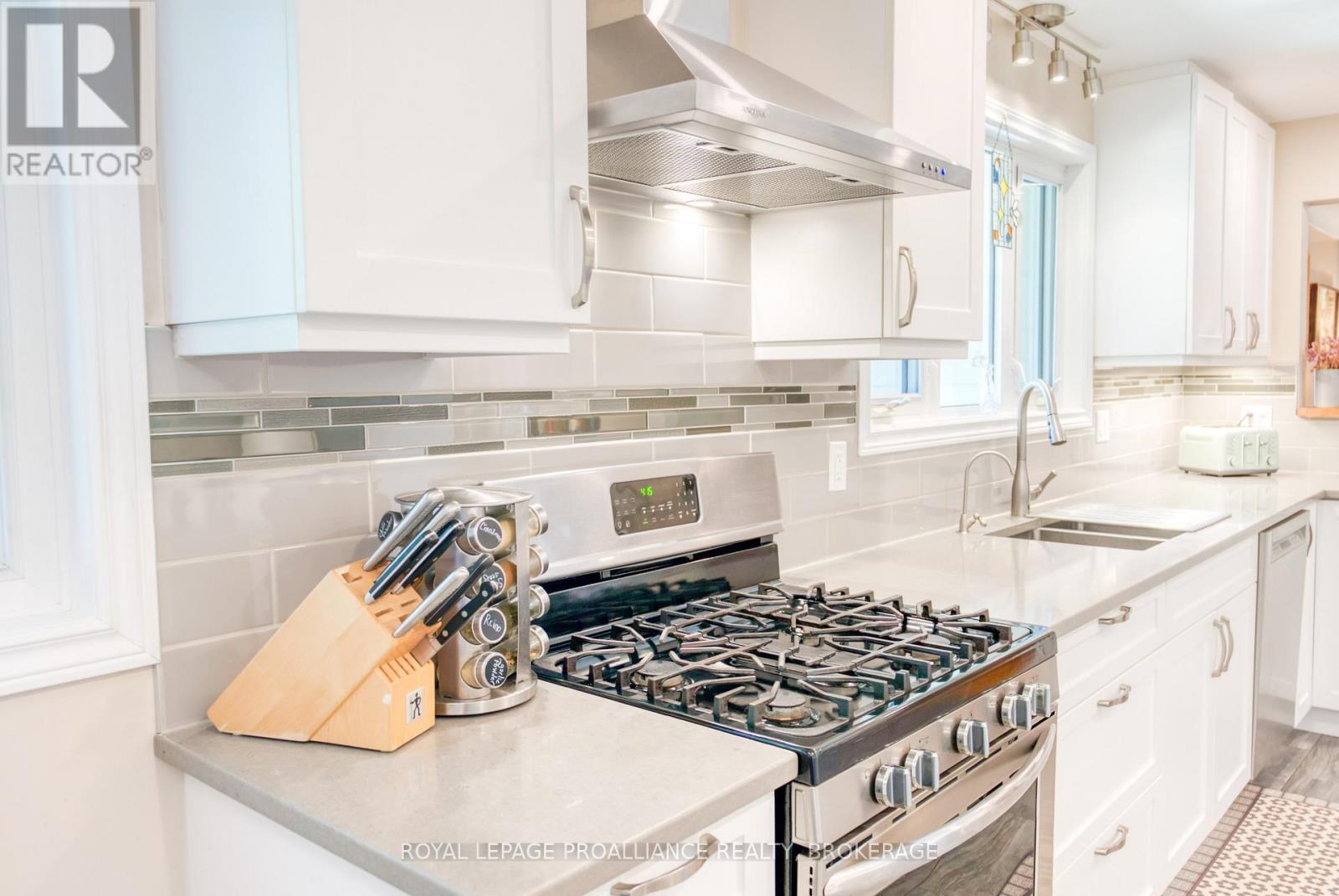59 Fairway Hill Crescent, Kingston, Ontario  K7M 2B3 - Photo 21 - X12315475