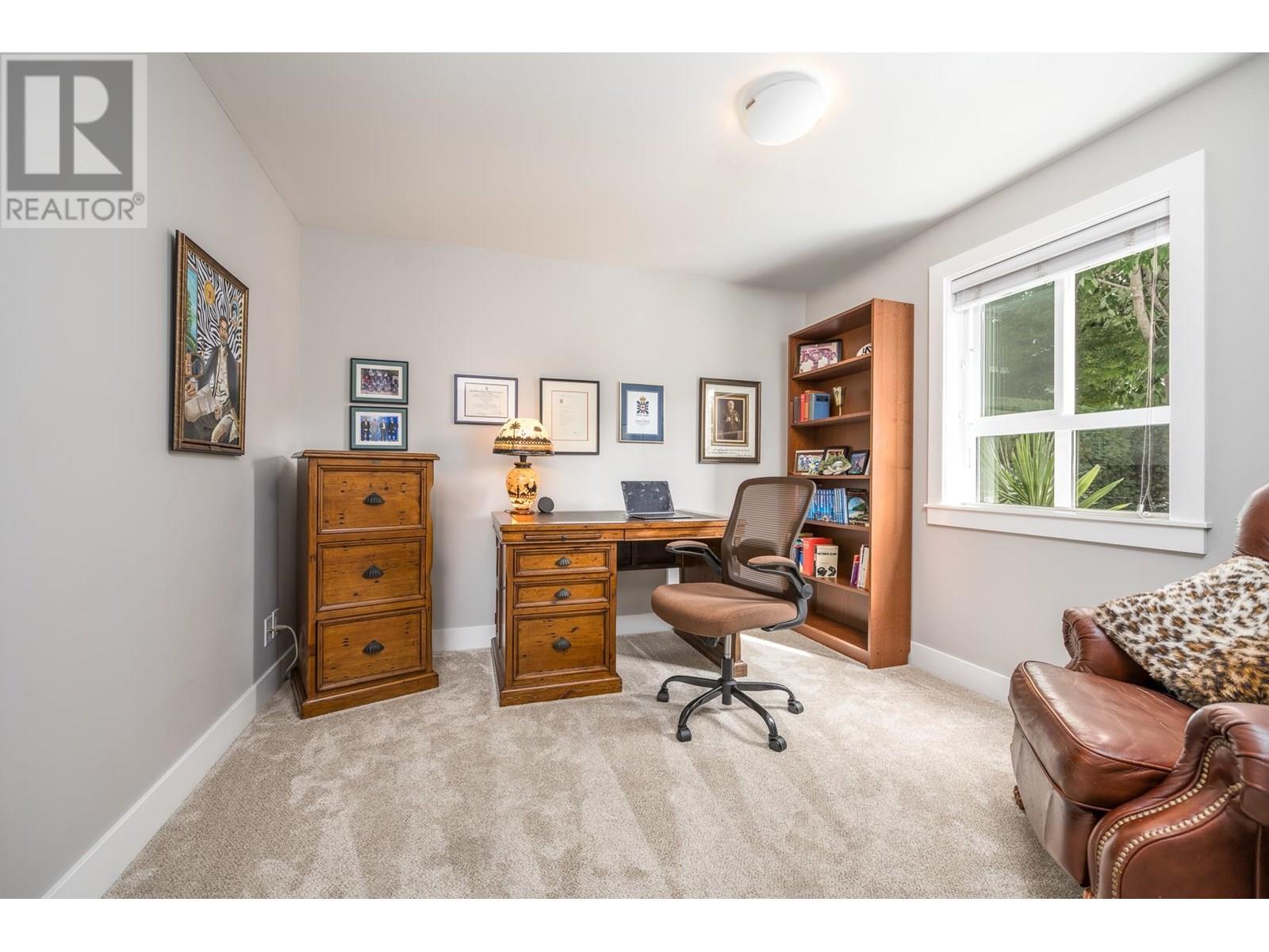 Property at 14 4949 47A AVENUE image 4