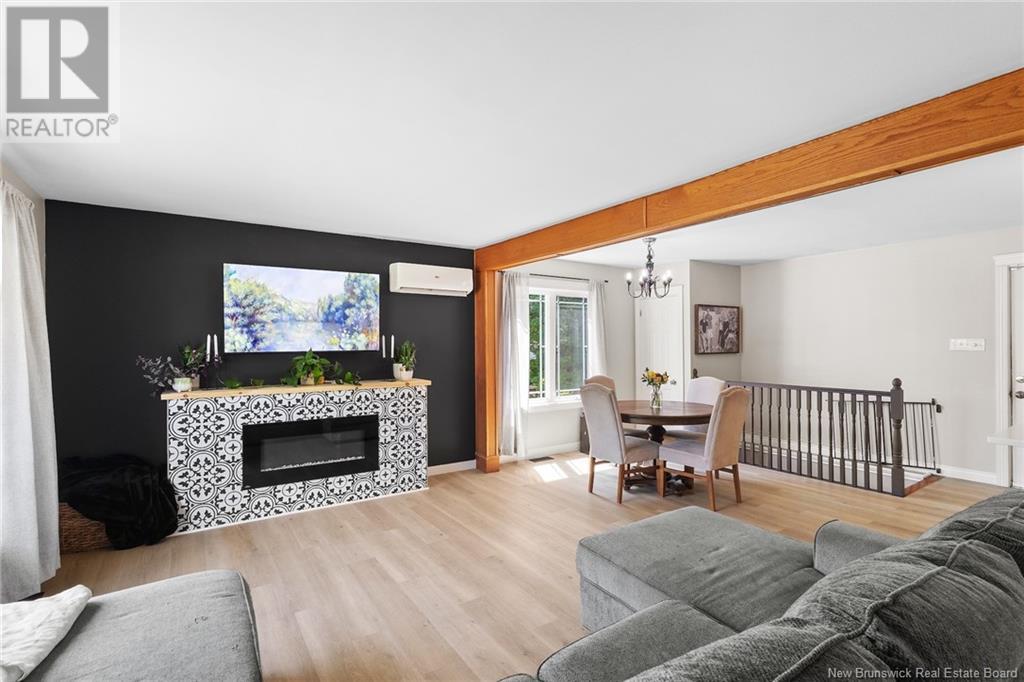 Property at 113 Crocket Street image 5