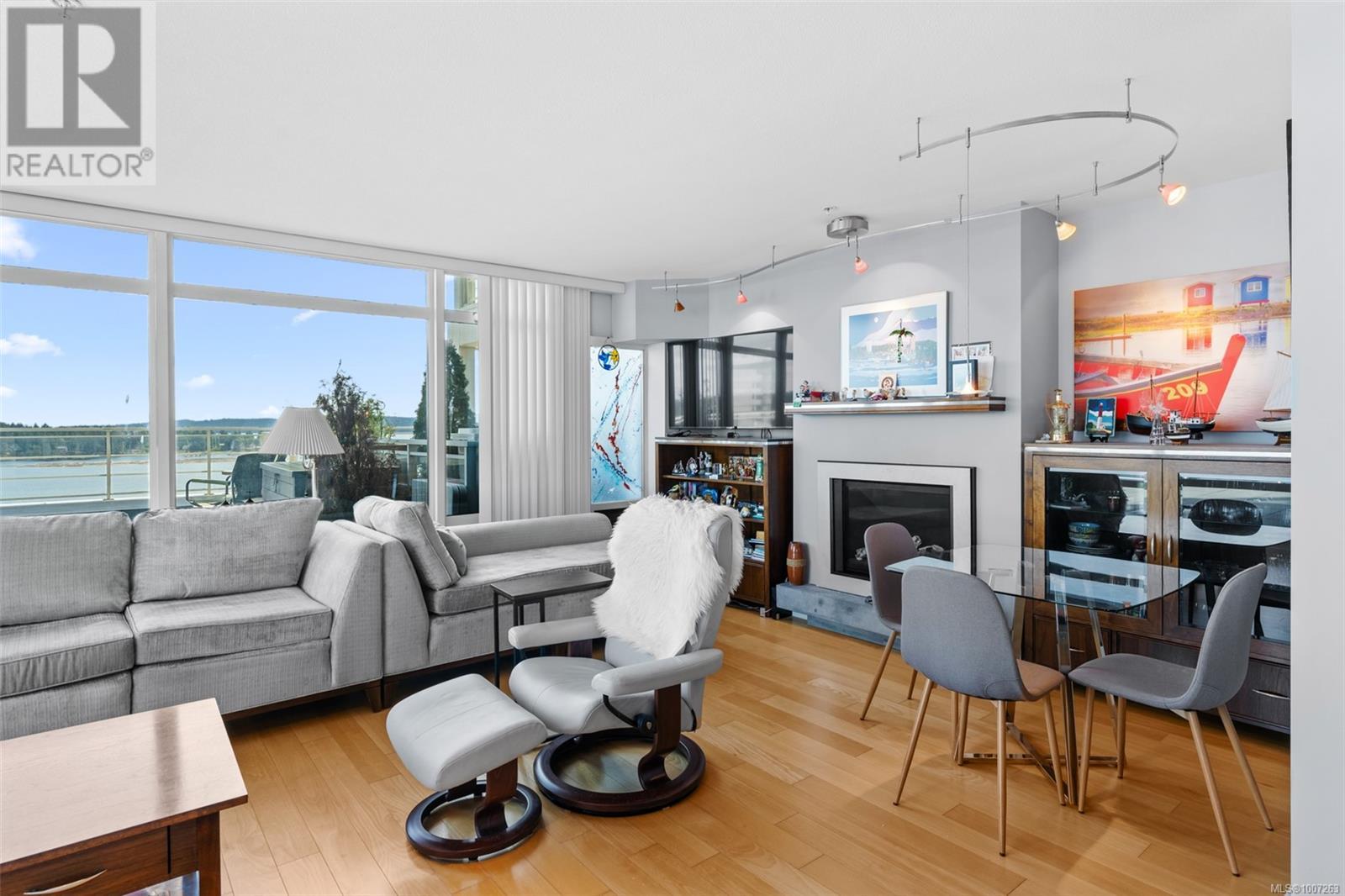 805 38 Front St, Nanaimo, British Columbia  V9R 0B8 - Photo 4 - 1007263