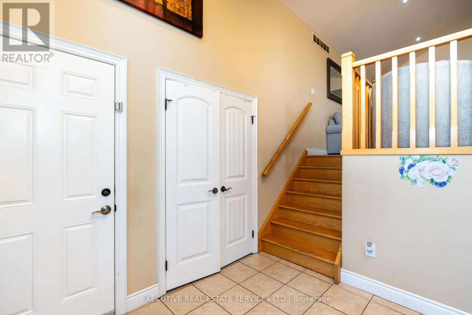 131 Forestway Trail, Woodstock, Ontario  N4S 9A7 - Photo 9 - X12323361