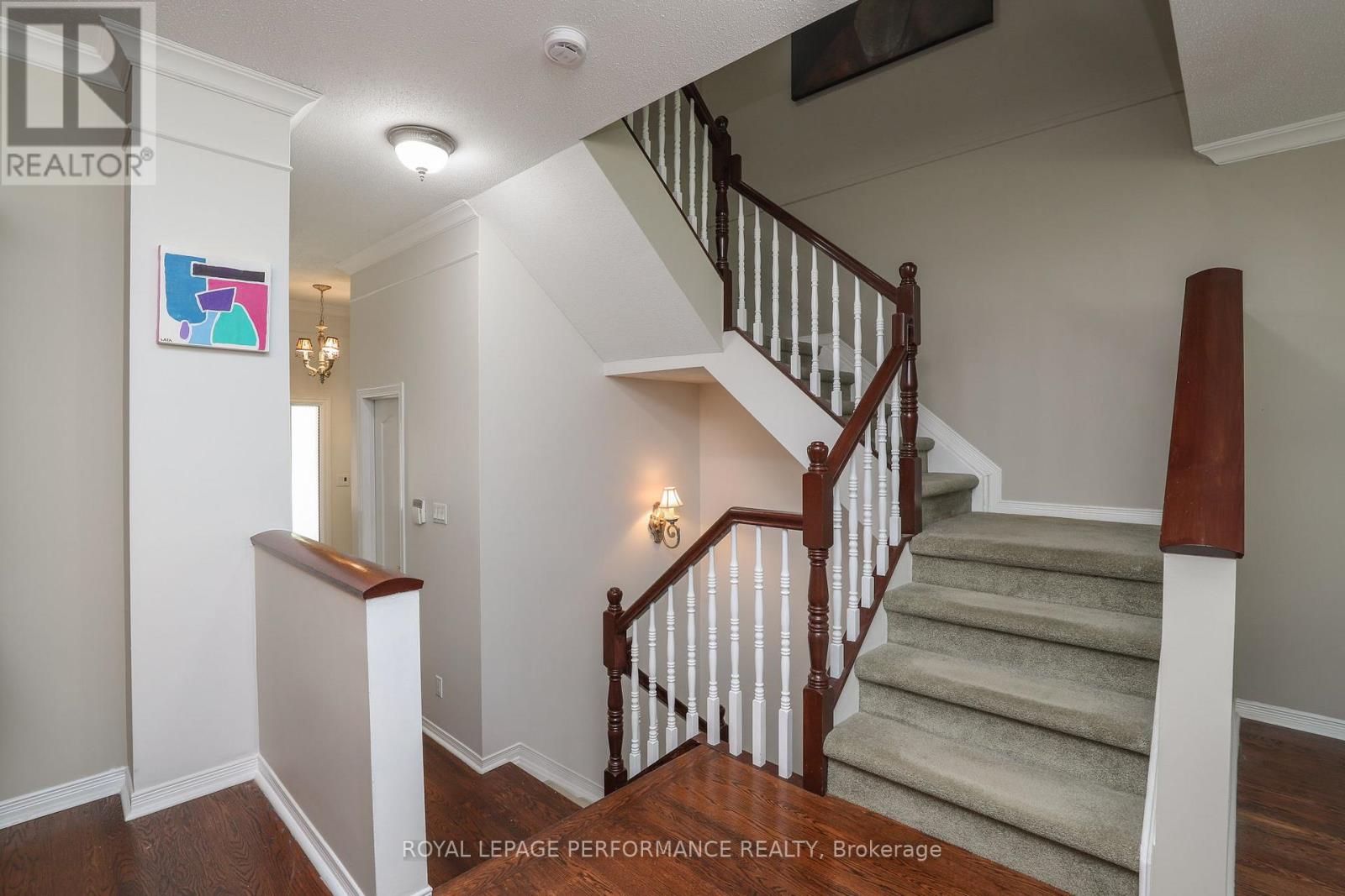 Property at 104 STONEBRIAR DRIVE image 3
