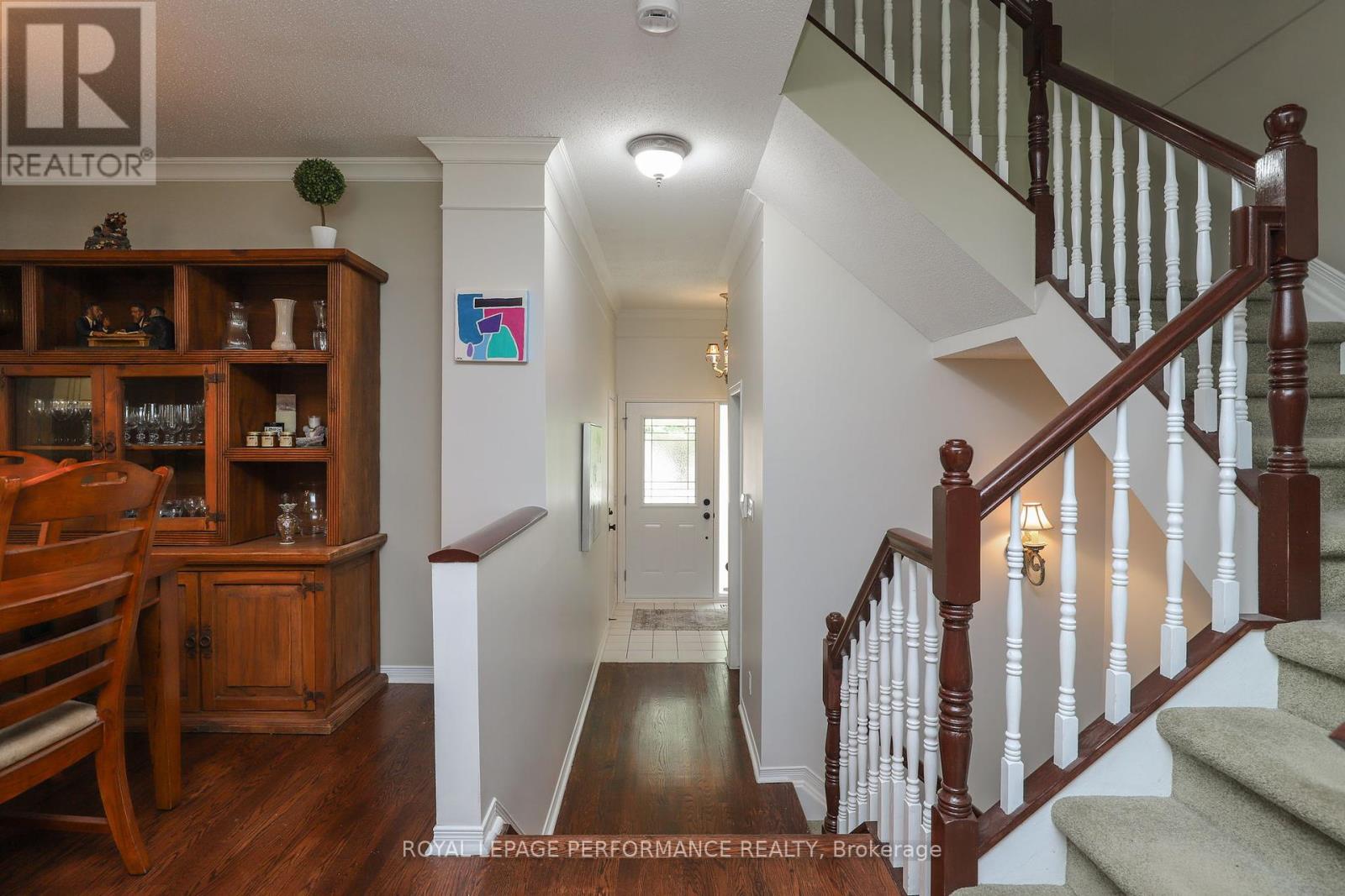 Property at 104 STONEBRIAR DRIVE image 4