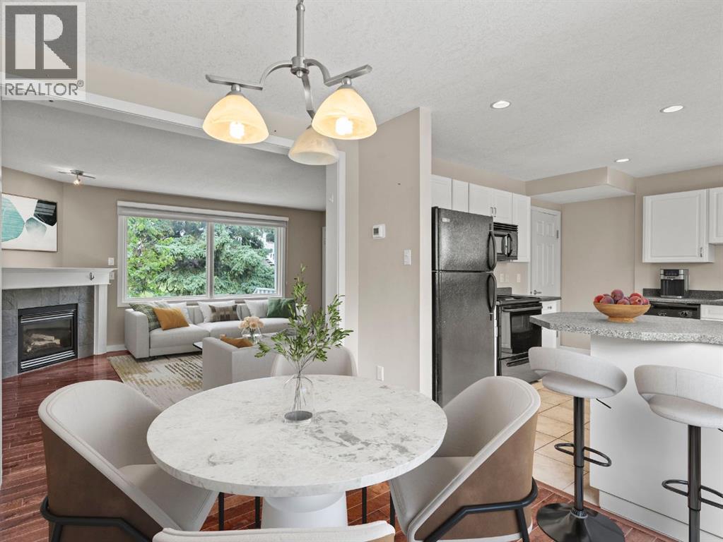 Property at 571 Killarney Glen Court SW image 5