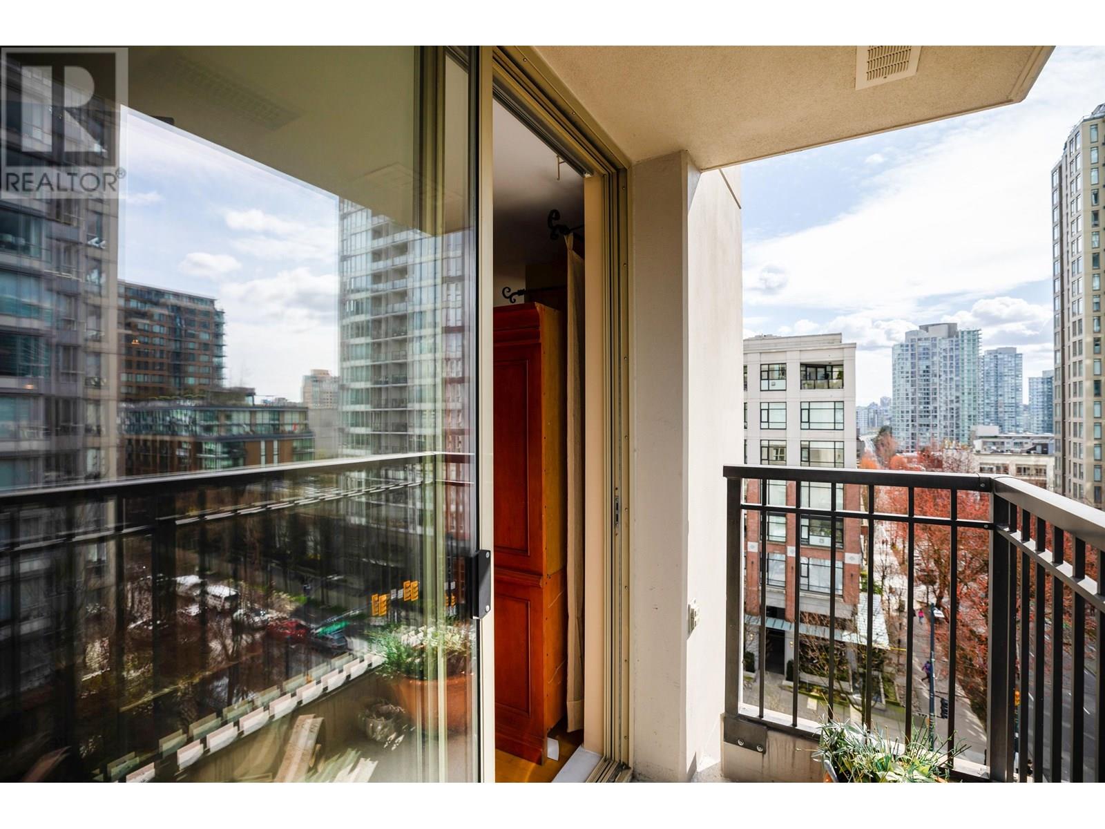708 989 Richards, Vancouver, British Columbia  V6B 0L2 - Photo 31 - R3033256
