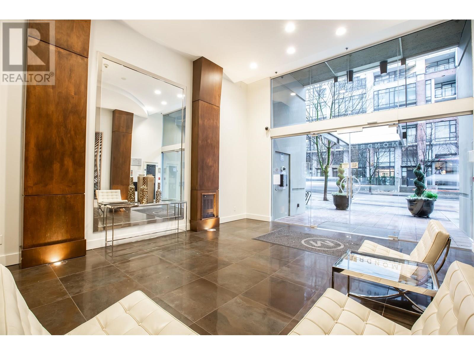 708 989 Richards, Vancouver, British Columbia  V6B 0L2 - Photo 4 - R3033256