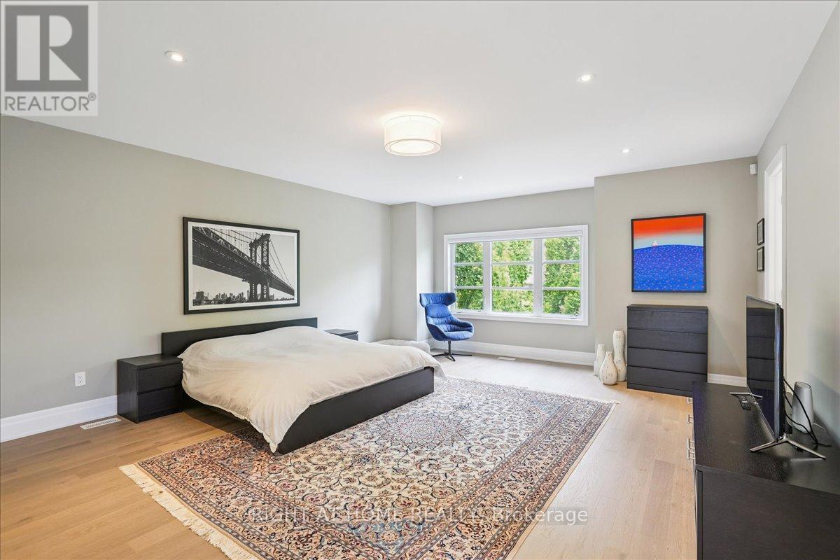 317 Tudor Avenue, Oakville, Ontario  L6K 0H3 - Photo 14 - W12323400