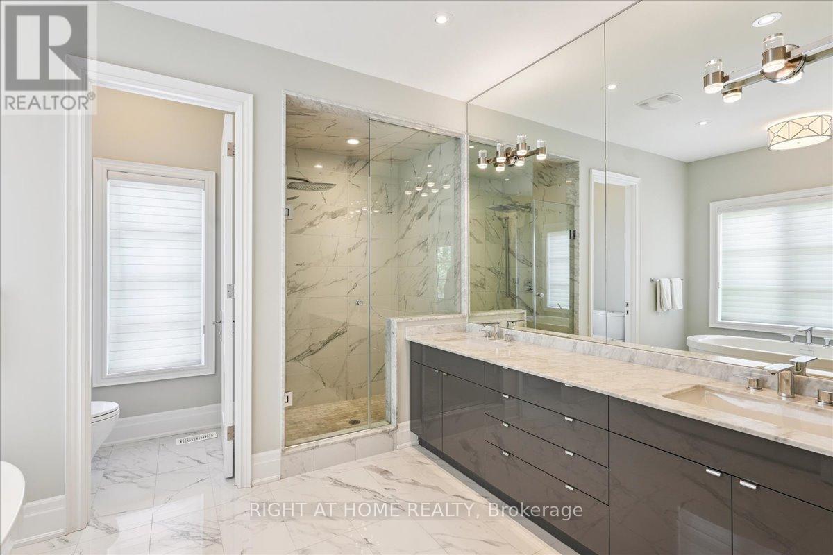 317 Tudor Avenue, Oakville, Ontario  L6K 0H3 - Photo 17 - W12323400