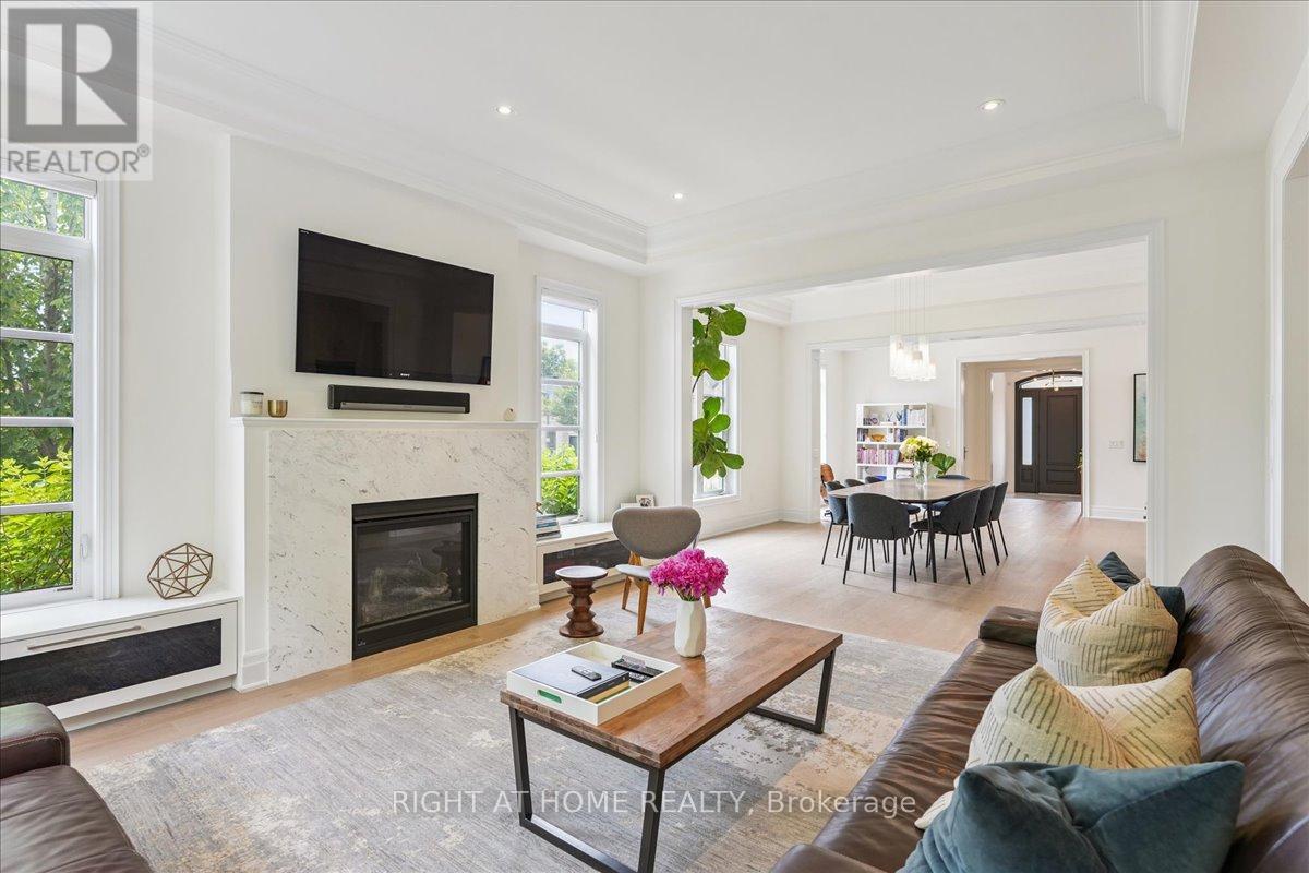 317 Tudor Avenue, Oakville, Ontario  L6K 0H3 - Photo 6 - W12323400