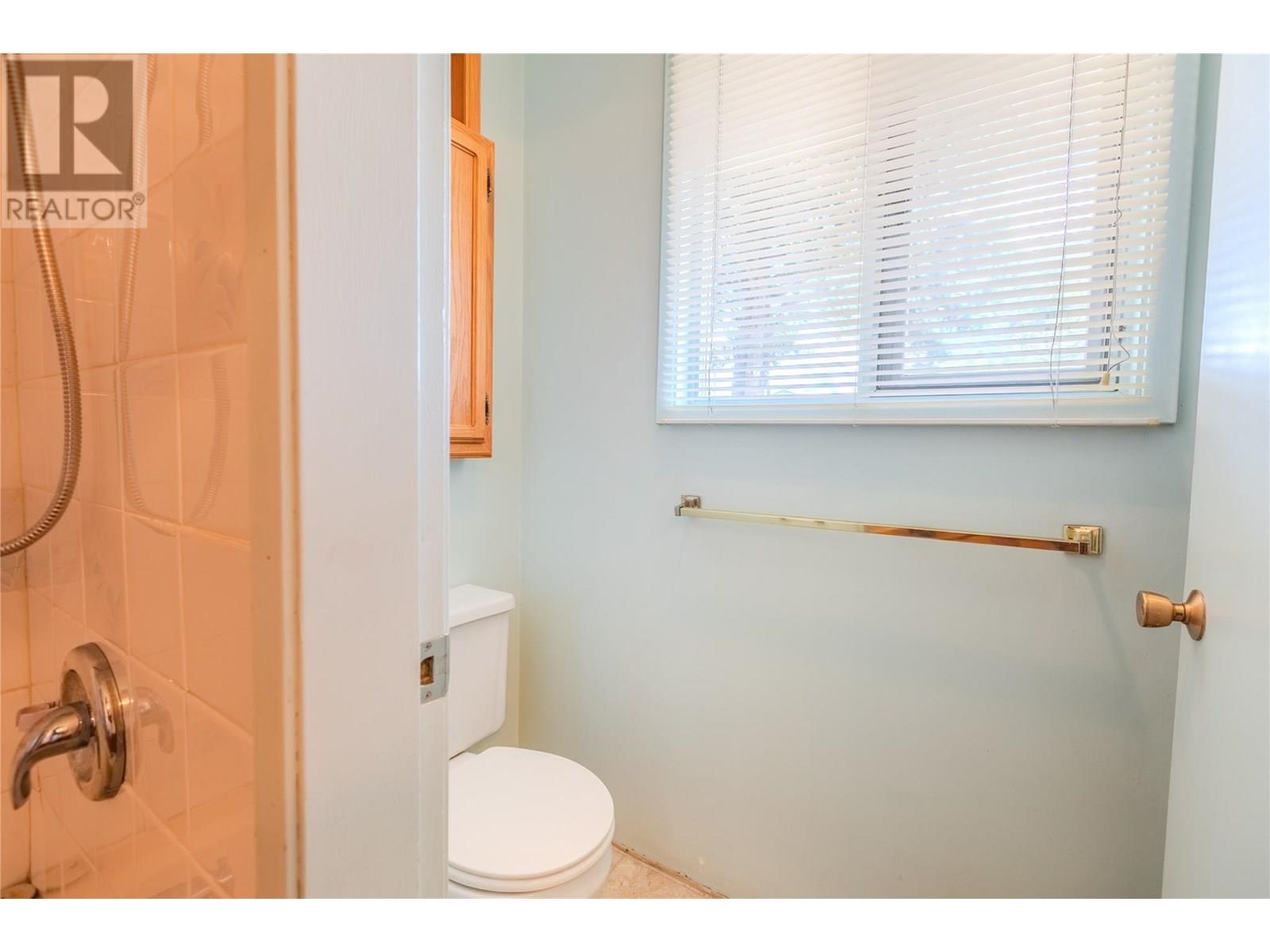 918 Kirkland Place, Kamloops, British Columbia  V2B 3Y6 - Photo 35 - 10355983