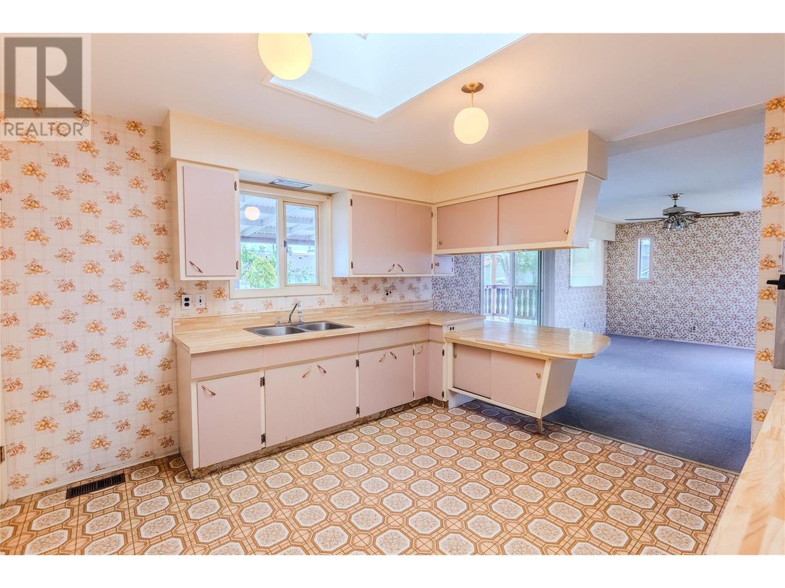 918 Kirkland Place, Kamloops, British Columbia  V2B 3Y6 - Photo 29 - 10355983