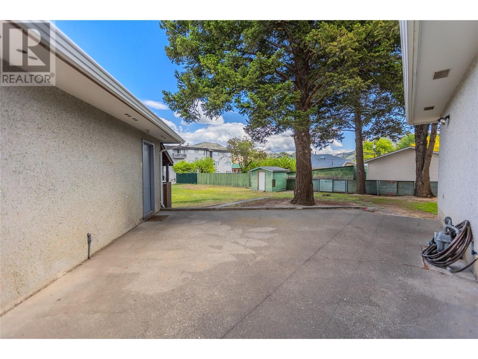 918 Kirkland Place, Kamloops, British Columbia  V2B 3Y6 - Photo 11 - 10355983