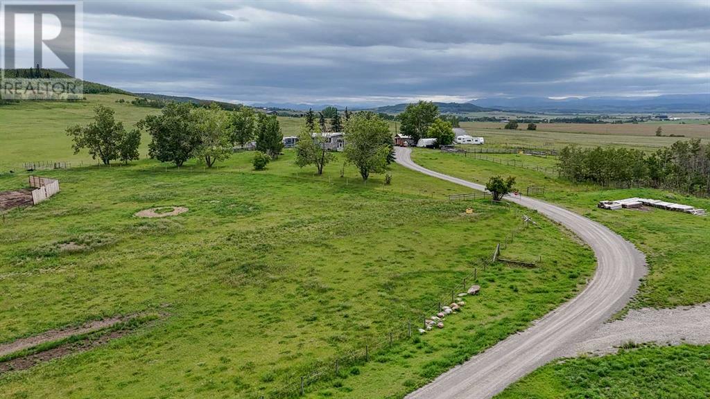 70029 7 Highway W, Rural Foothills County, Alberta  T1S 1A2 - Photo 3 - A2240295