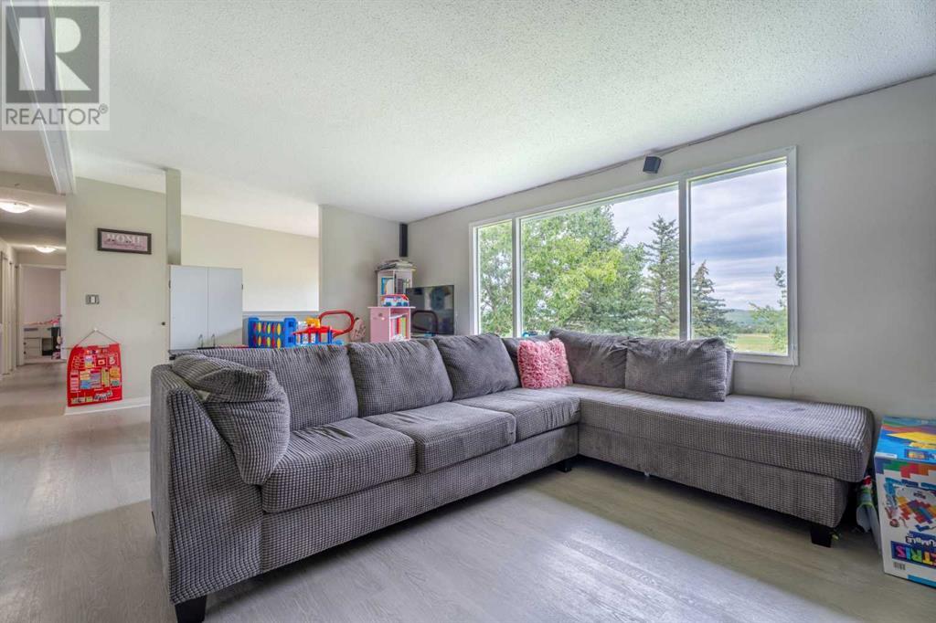 70029 7 Highway W, Rural Foothills County, Alberta  T1S 1A2 - Photo 18 - A2240295