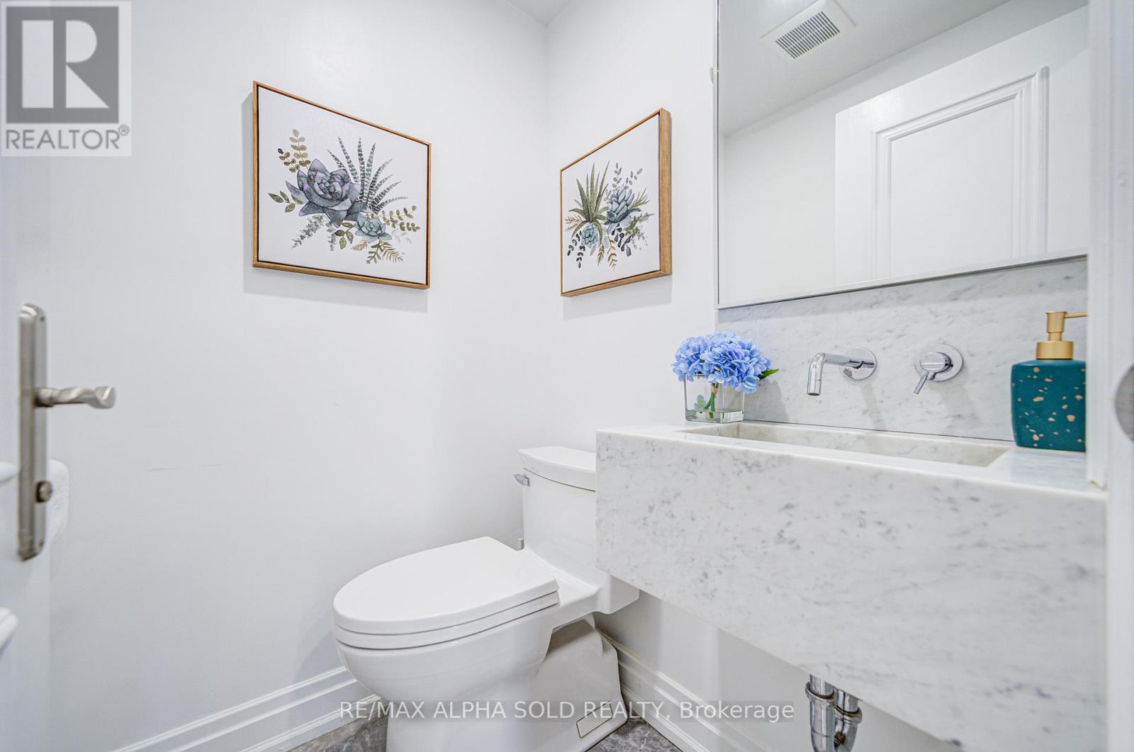 3 Silverwood Avenue, Toronto, Ontario  M5P 1W3 - Photo 25 - C12323444