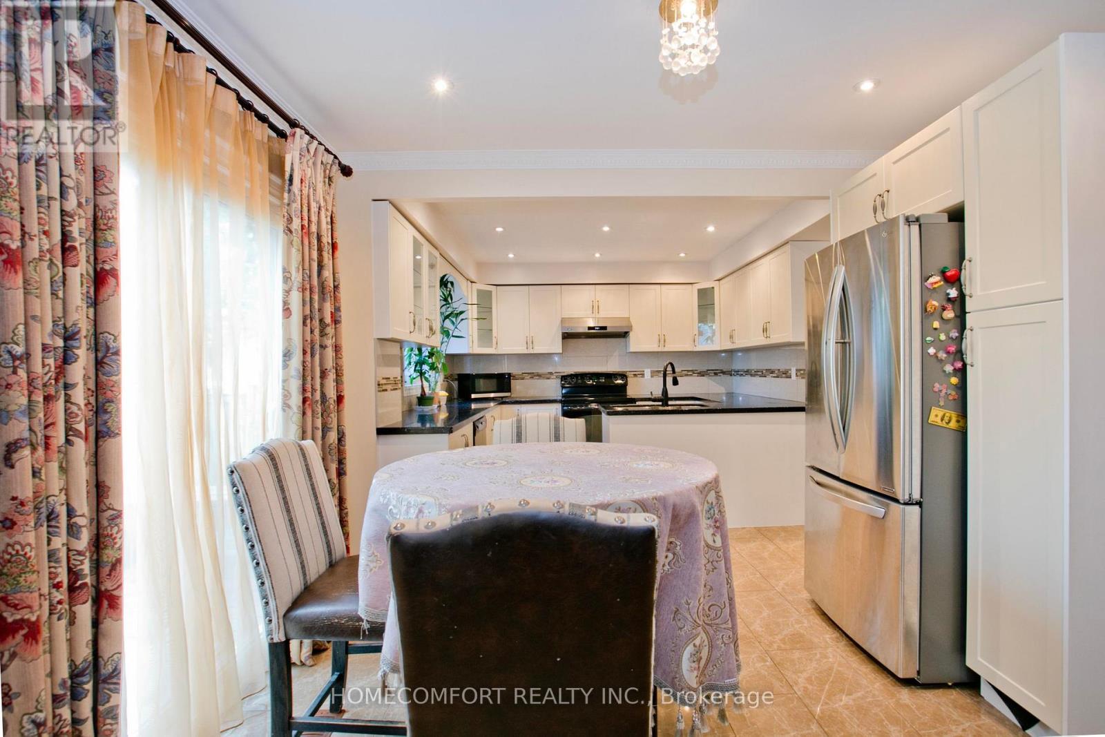 658 York Hill Boulevard, Vaughan, Ontario  L4J 5L8 - Photo 7 - N12323442