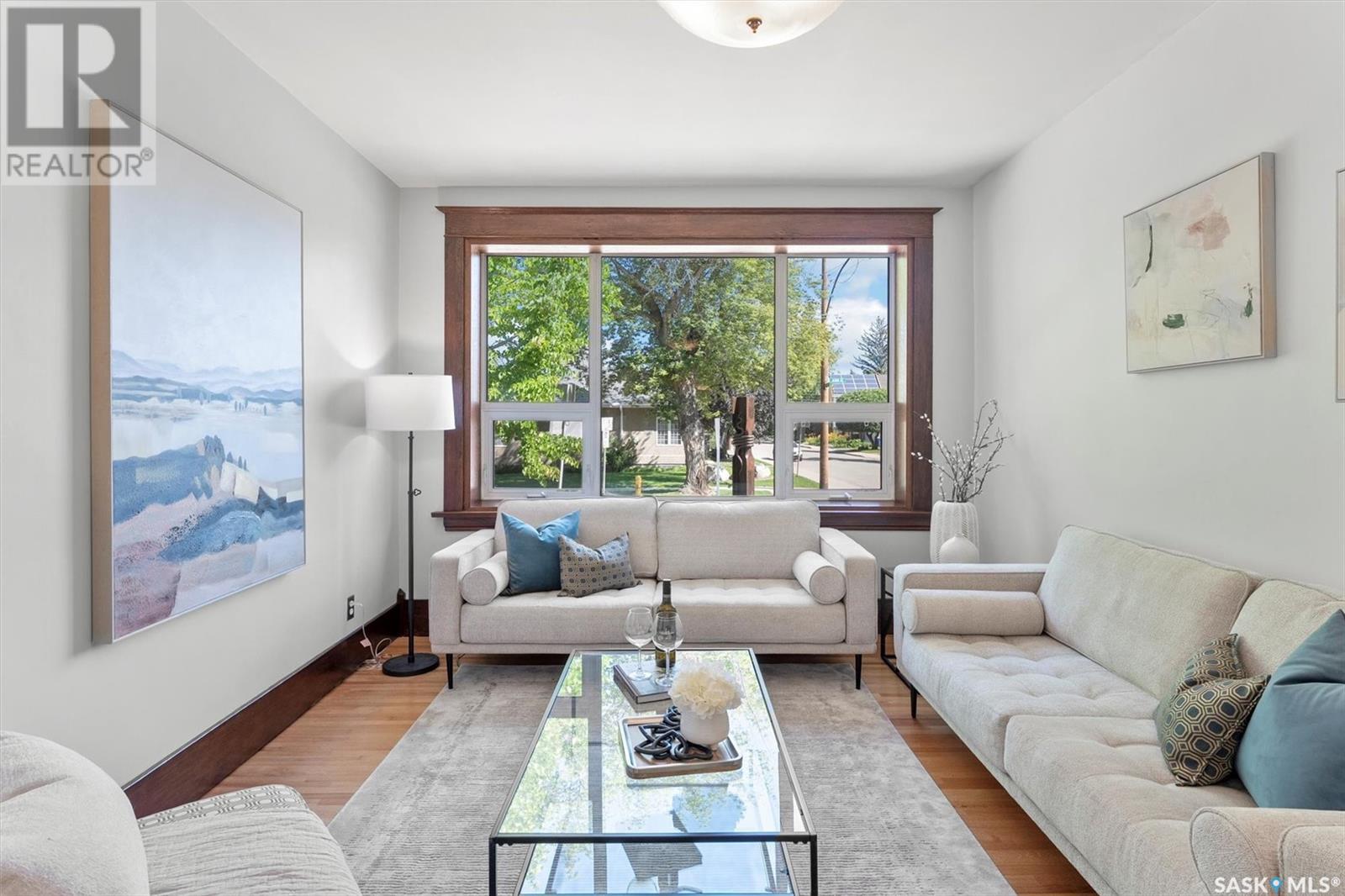 Property at 1040 Aird STREET image 3