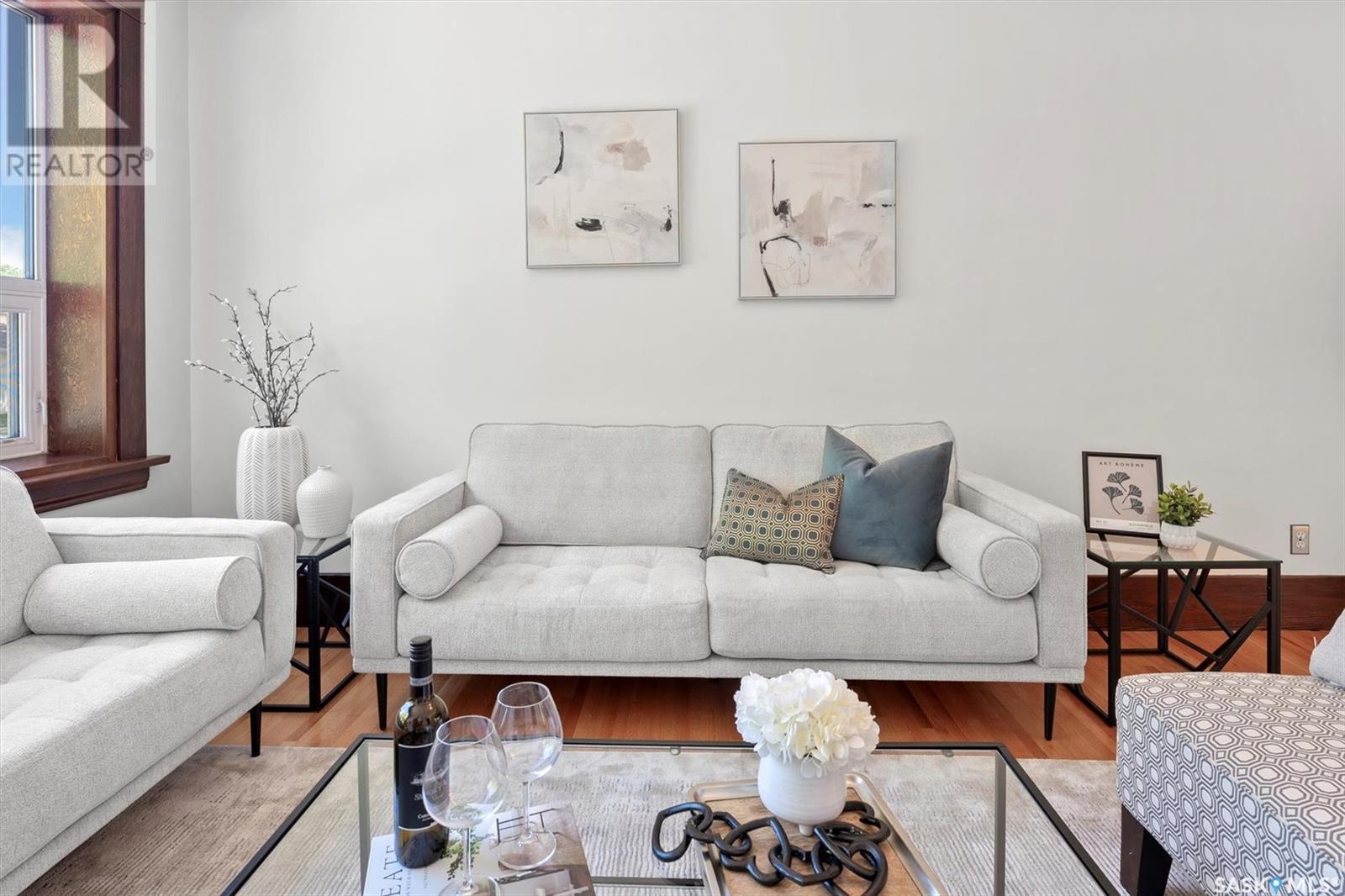 Property at 1040 Aird STREET image 4
