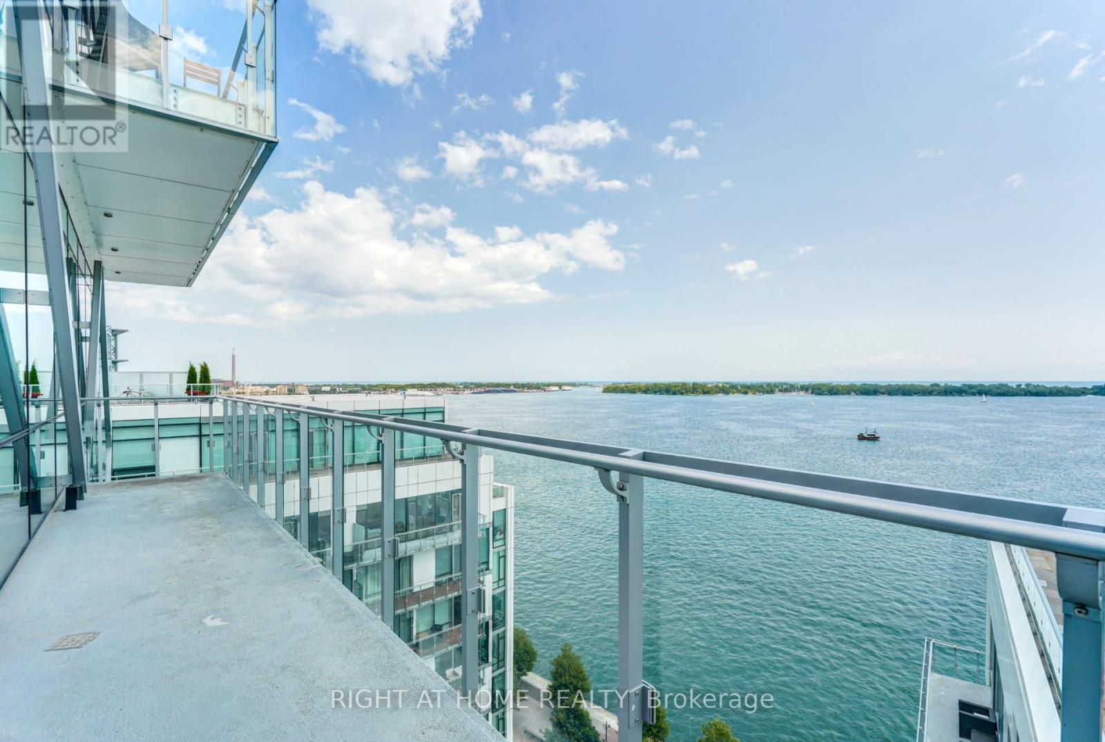 1304 - 29 Queens Quay E, Toronto, Ontario  M5E 0A4 - Photo 17 - C12323430