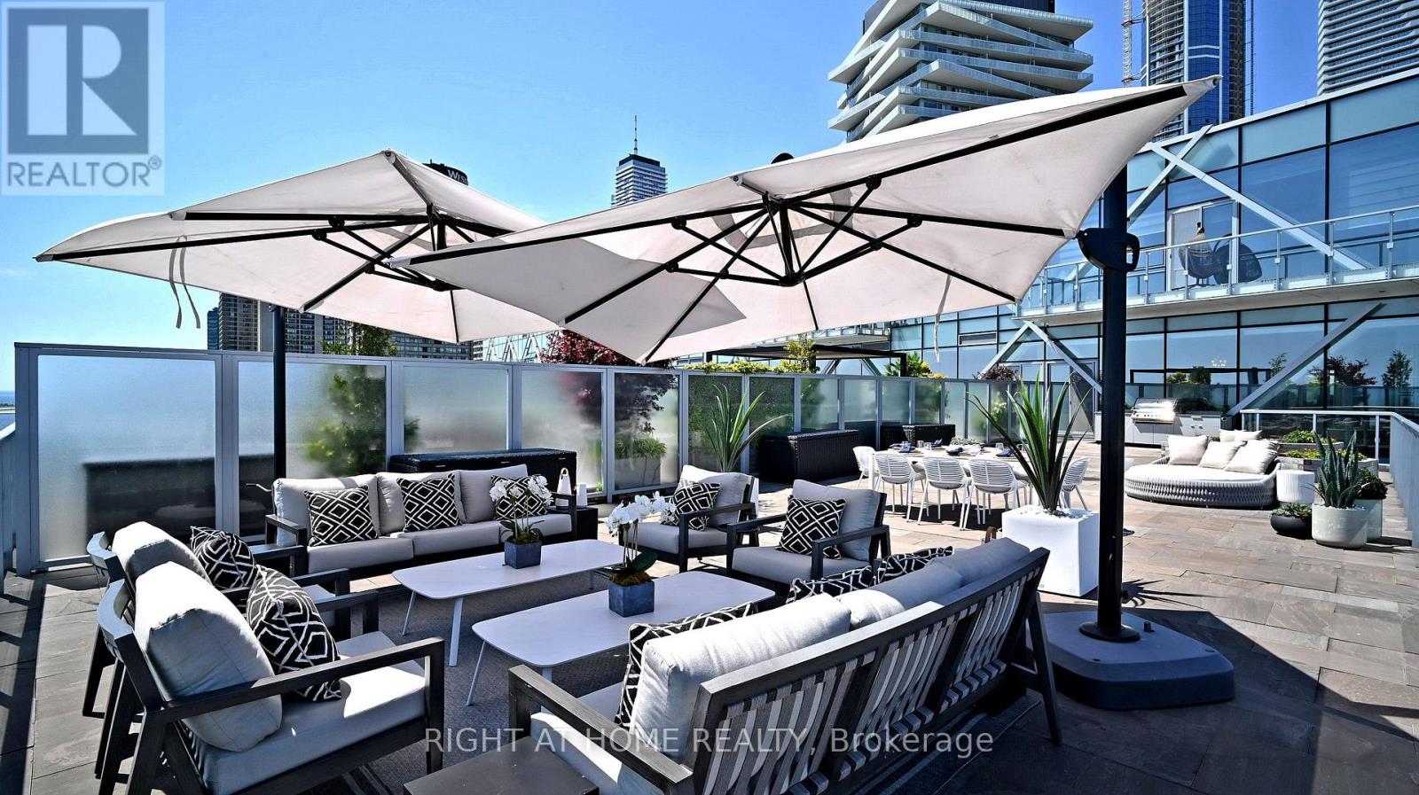 1304 - 29 Queens Quay E, Toronto, Ontario  M5E 0A4 - Photo 38 - C12323430