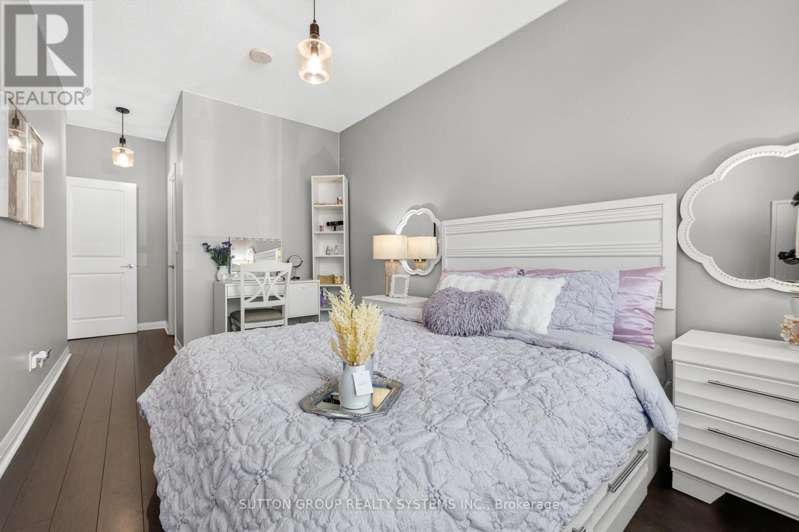 104 - 55 Eglinton Avenue W, Mississauga (Hurontario), Ontario  L5R 0E4 - Photo 19 - W12323454