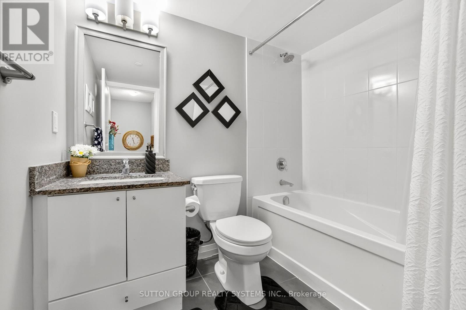 104 - 55 Eglinton Avenue W, Mississauga (Hurontario), Ontario  L5R 0E4 - Photo 20 - W12323454