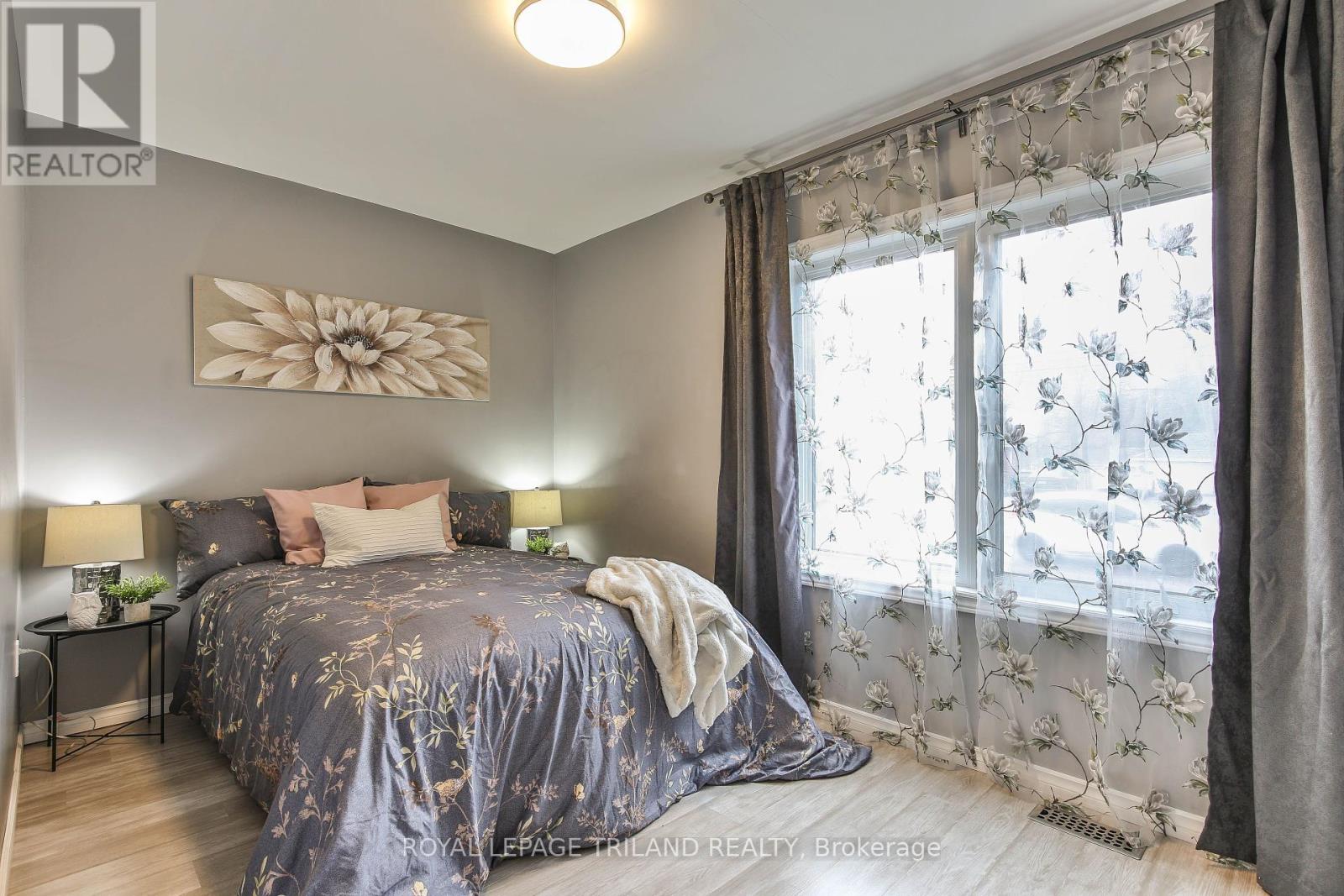 812 Adelaide Street N, London East, Ontario  N5Y 2L9 - Photo 19 - X12323505