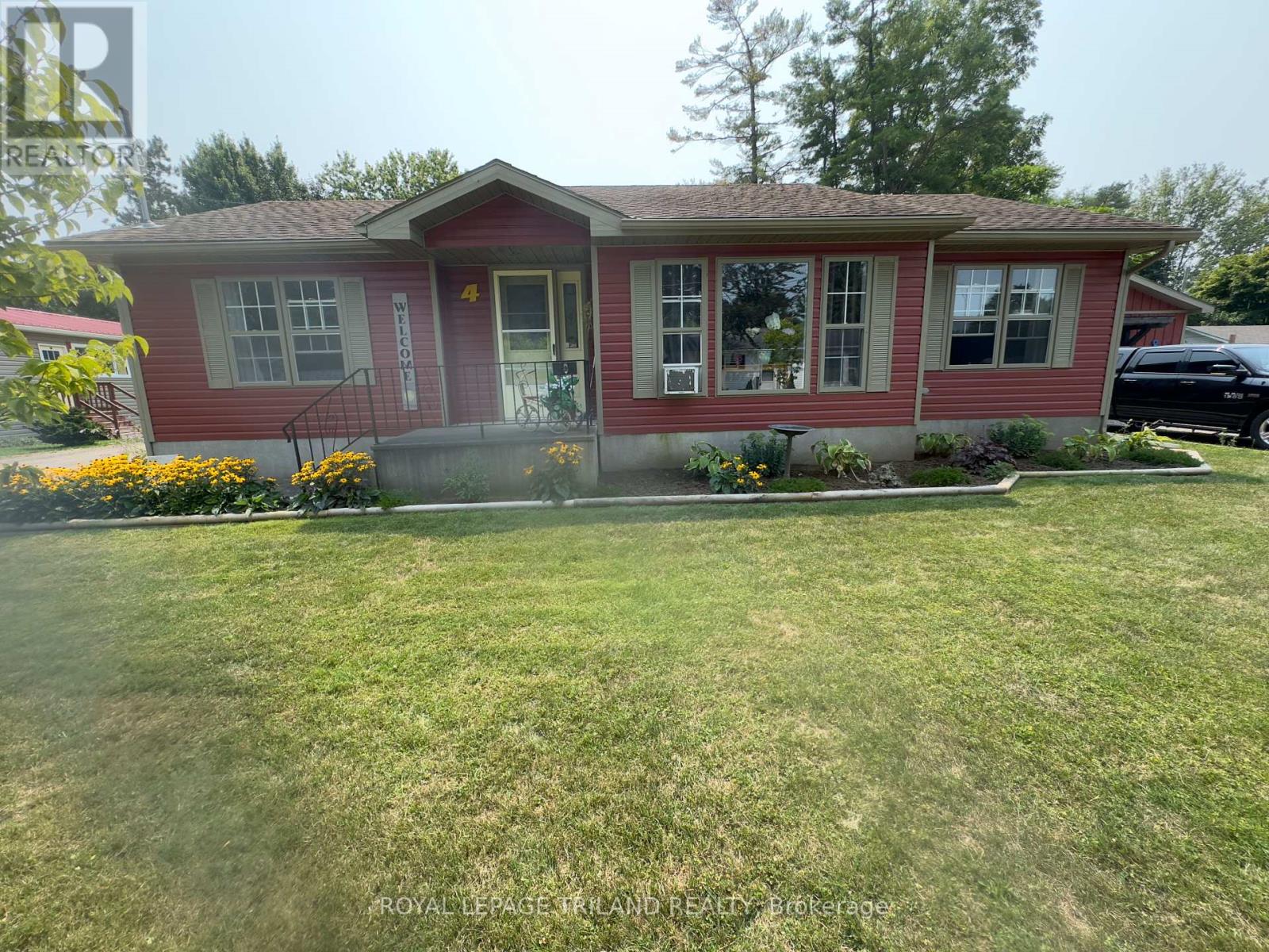 4 Grace Court, Bayham, Ontario  N0J 1T0 - Photo 1 - X12323530