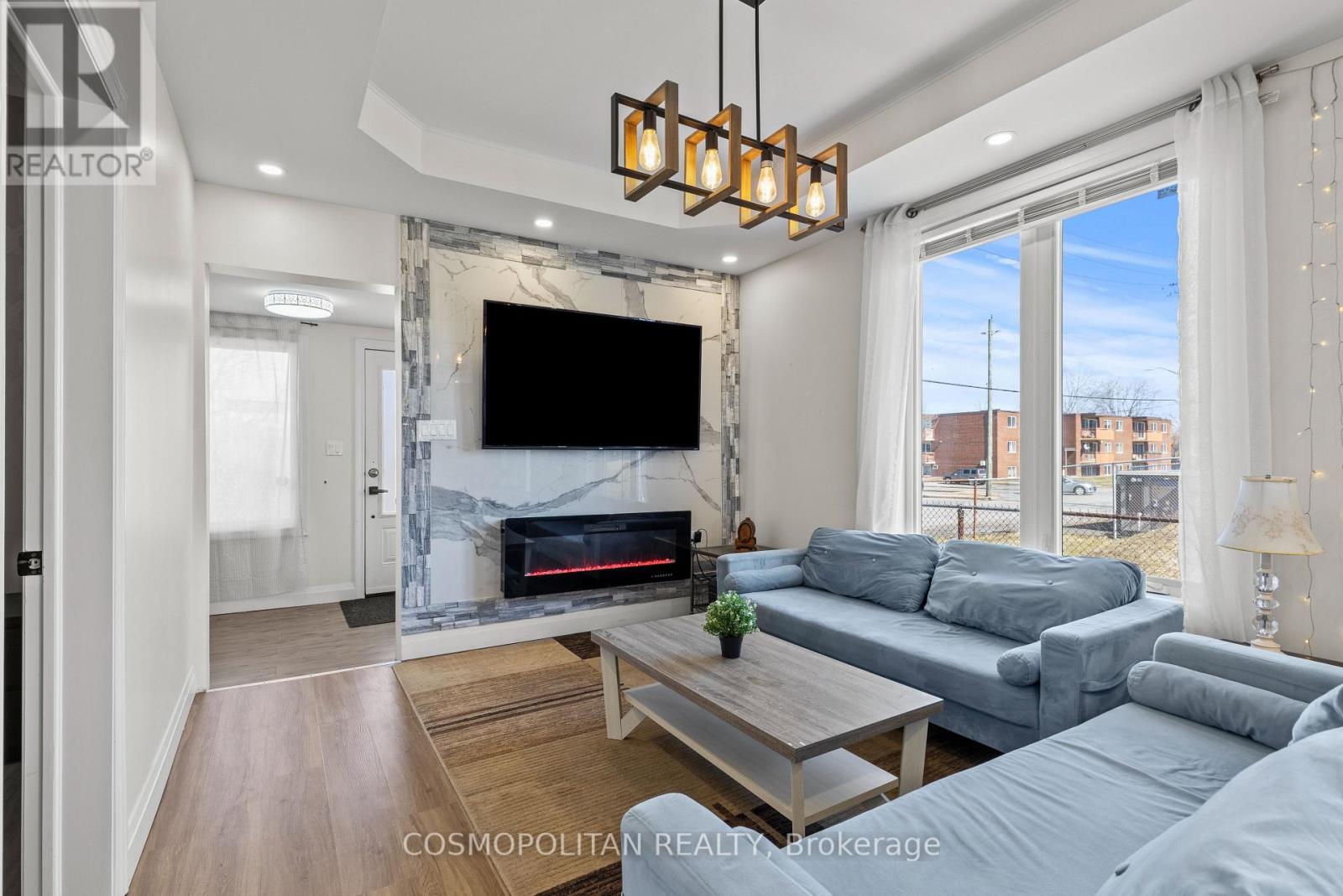 Property at 6 MANCHESTER AVENUE image 2