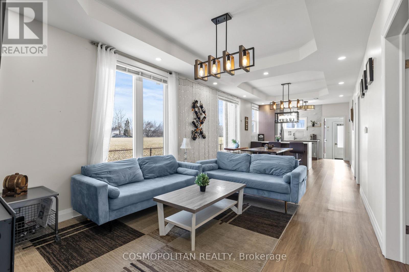 Property at 6 MANCHESTER AVENUE image 4