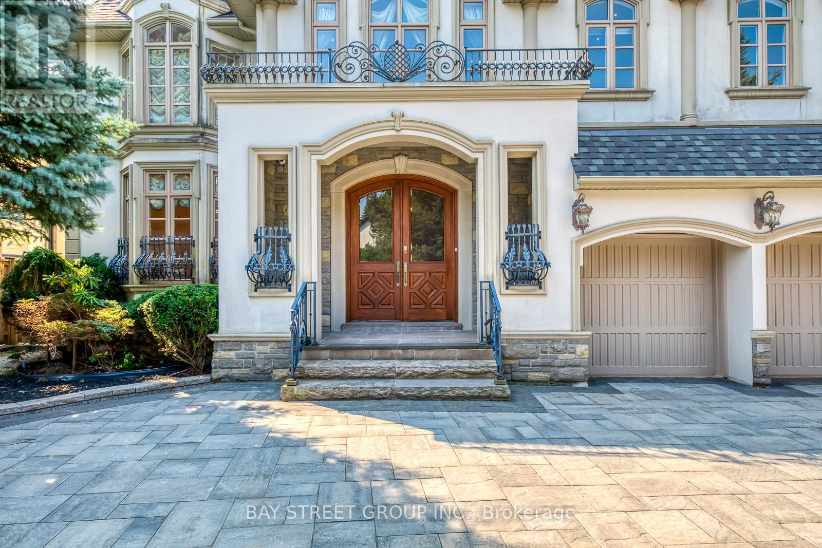 56 Winchester Lane, Richmond Hill, Ontario  L4C 6Y7 - Photo 6 - N12323490