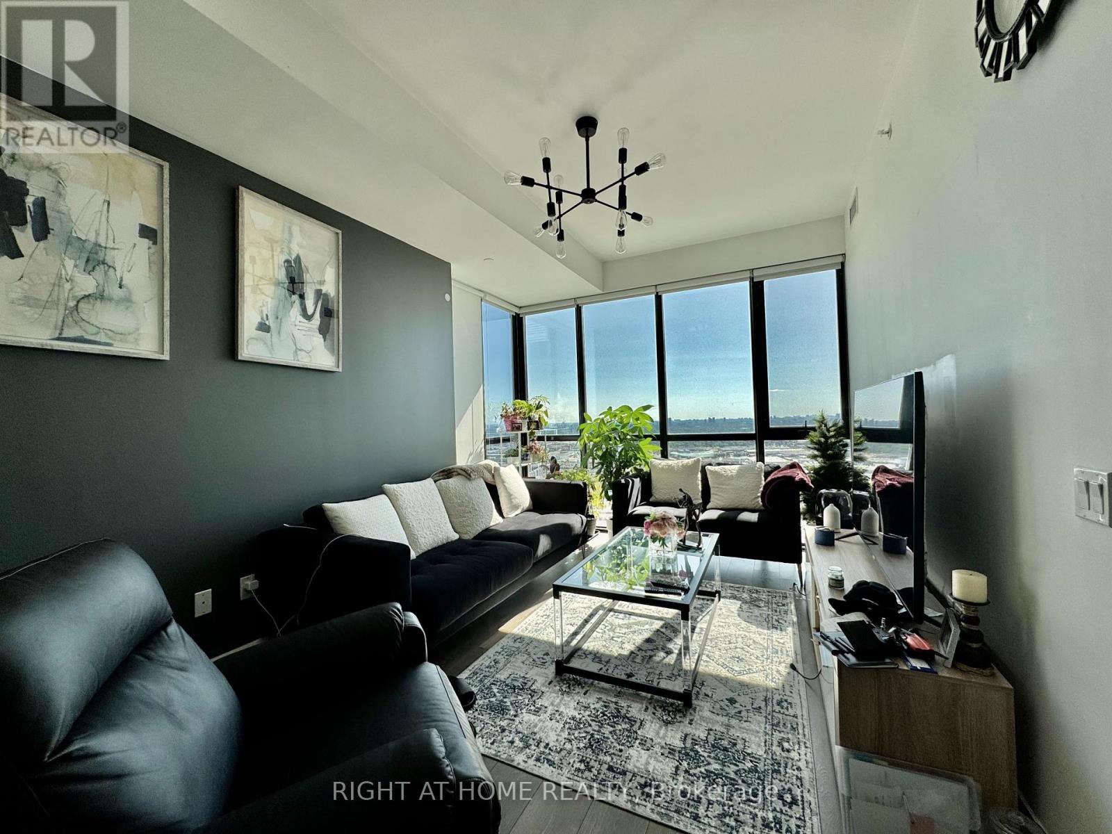 3709 - 2908 Highway 7 Road E, Vaughan, Ontario  L4K 0K5 - Photo 4 - N12323499