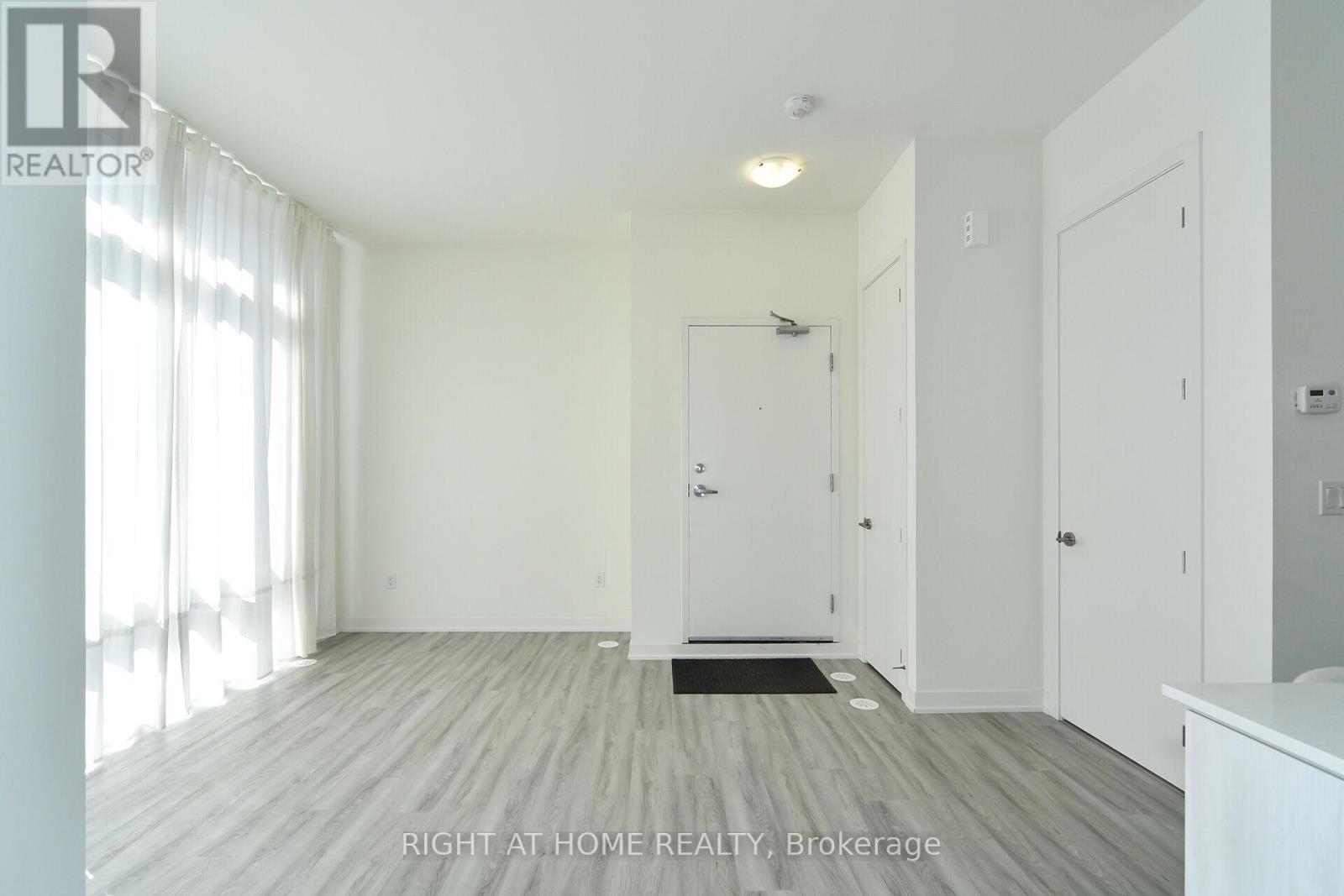 Property at 1022 - 14 DAVID EYER ROAD image 4